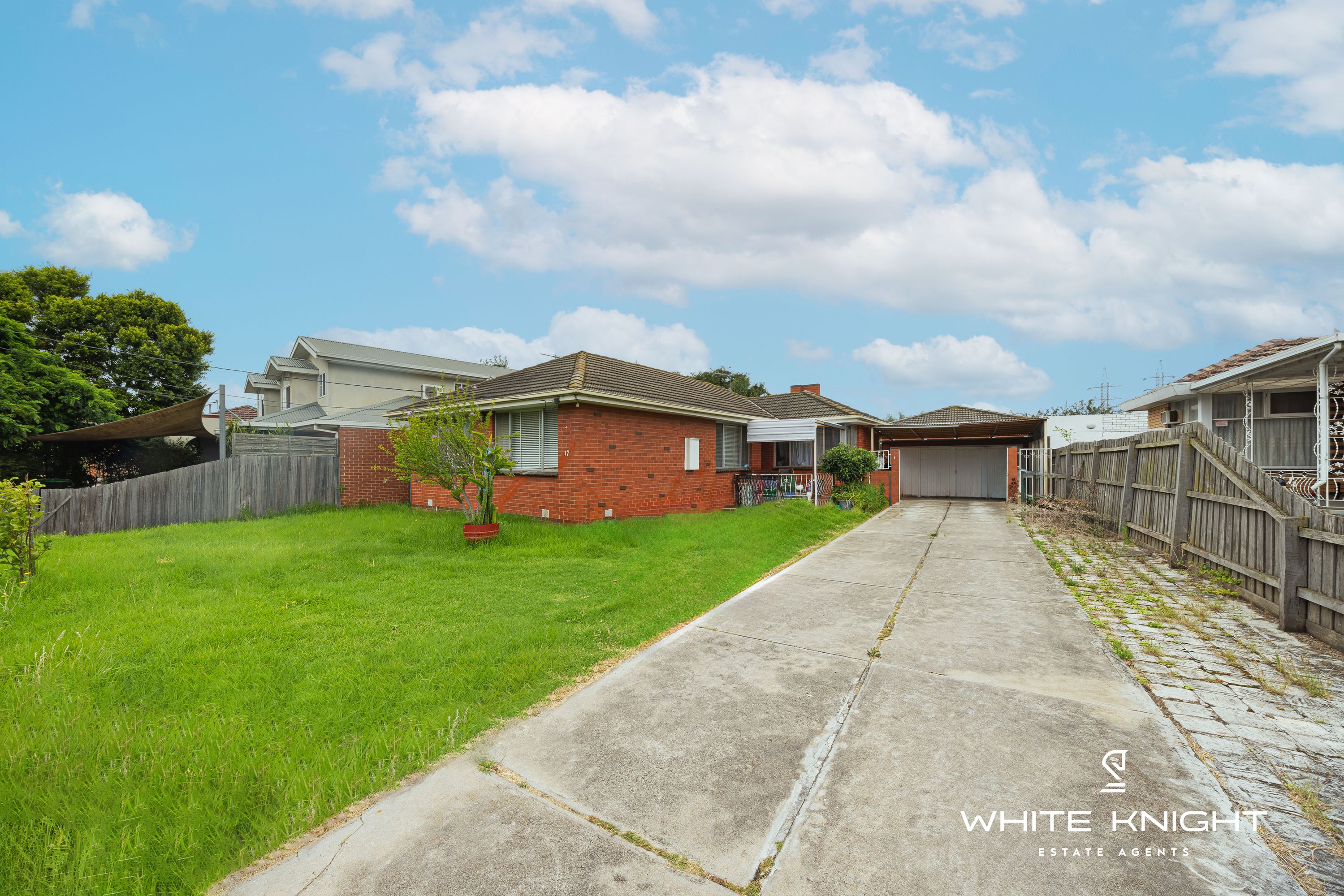 17 Stradbroke Drive, St Albans VIC 3021, St Albans - Thumbnail 2