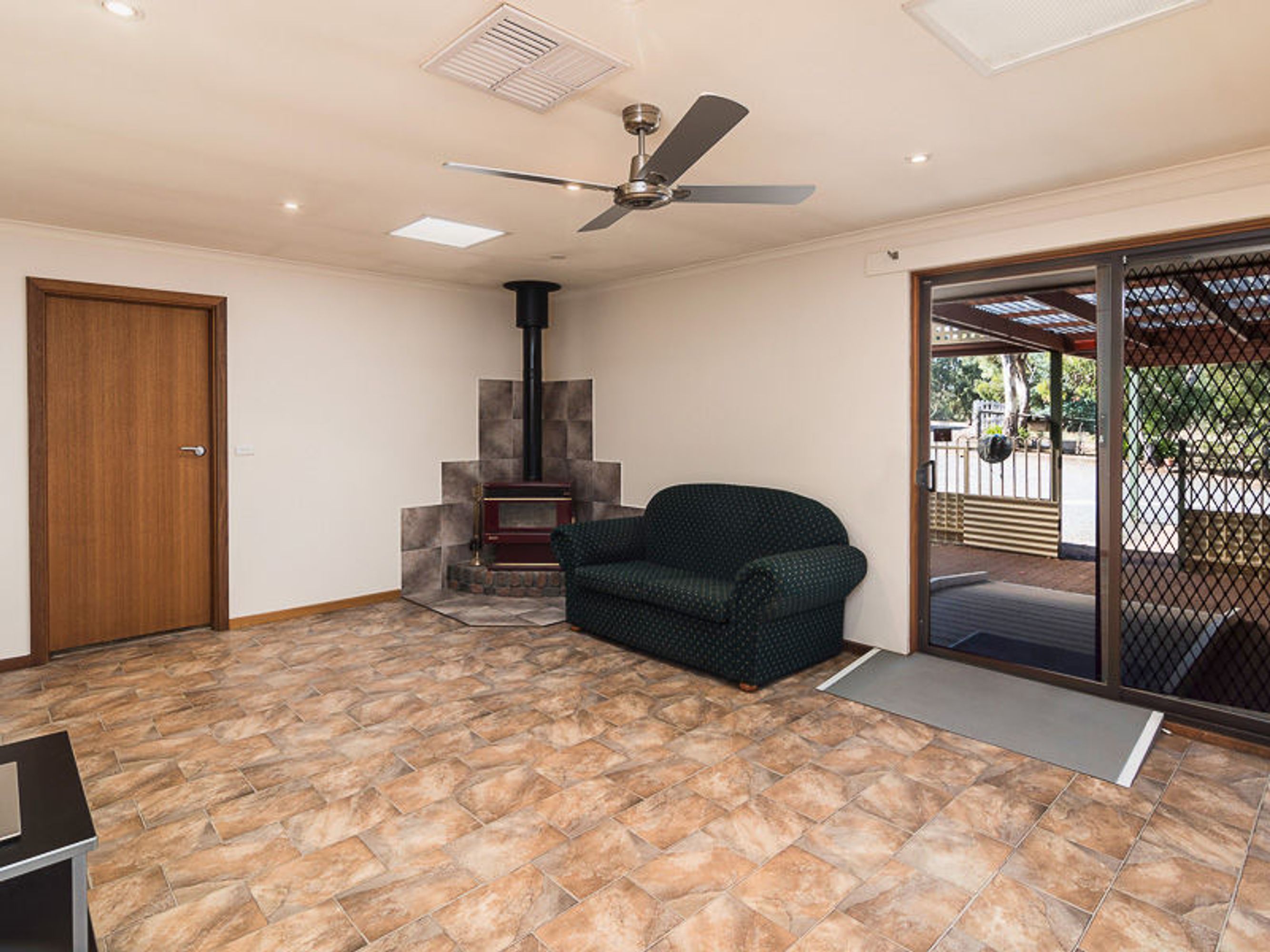 14 Jenkins Road St, Strathalbyn, SA 5255, Strathalbyn - Thumbnail 4