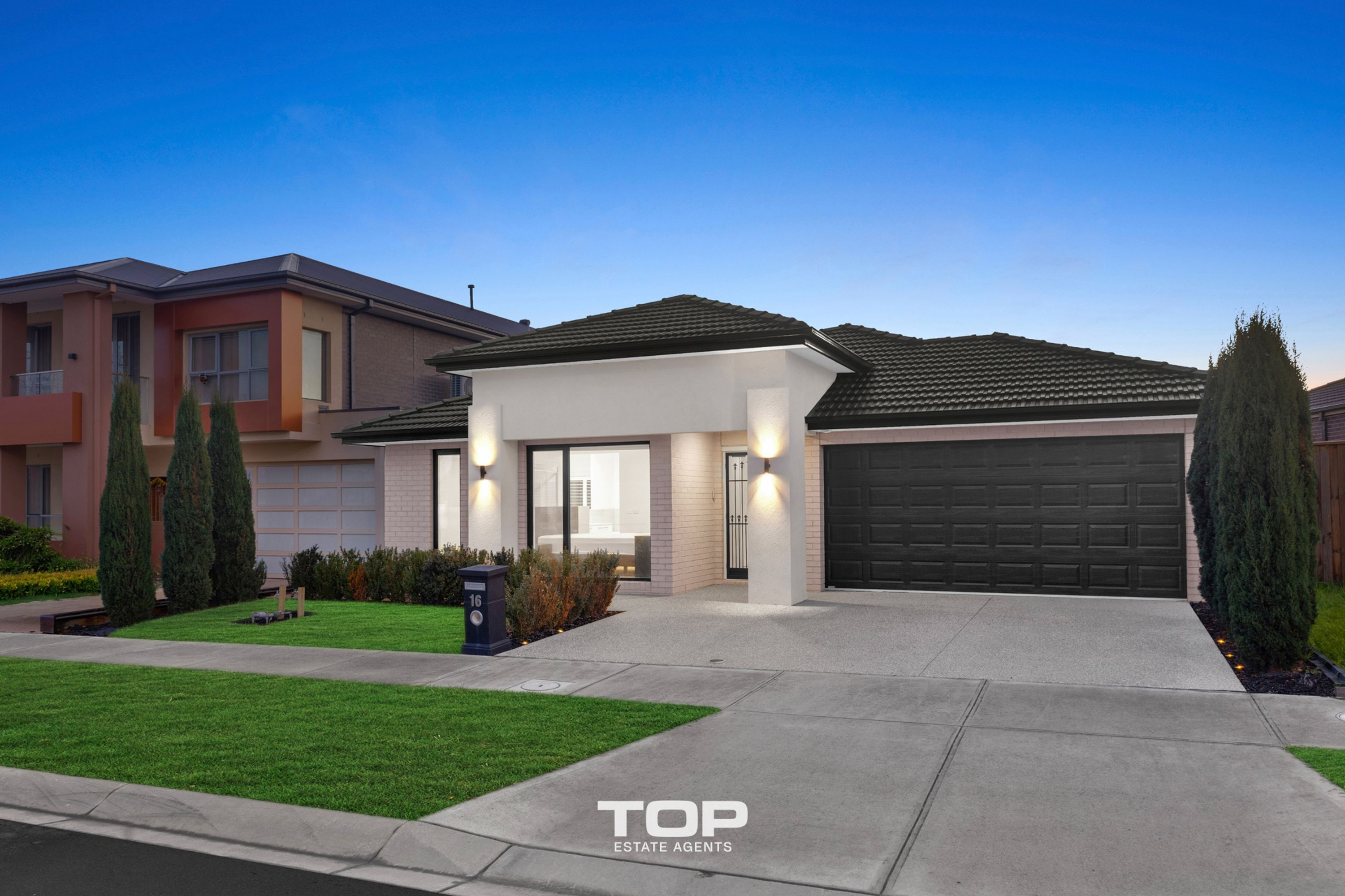 16 Dolomite Boulevard, Clyde North - Thumbnail 3