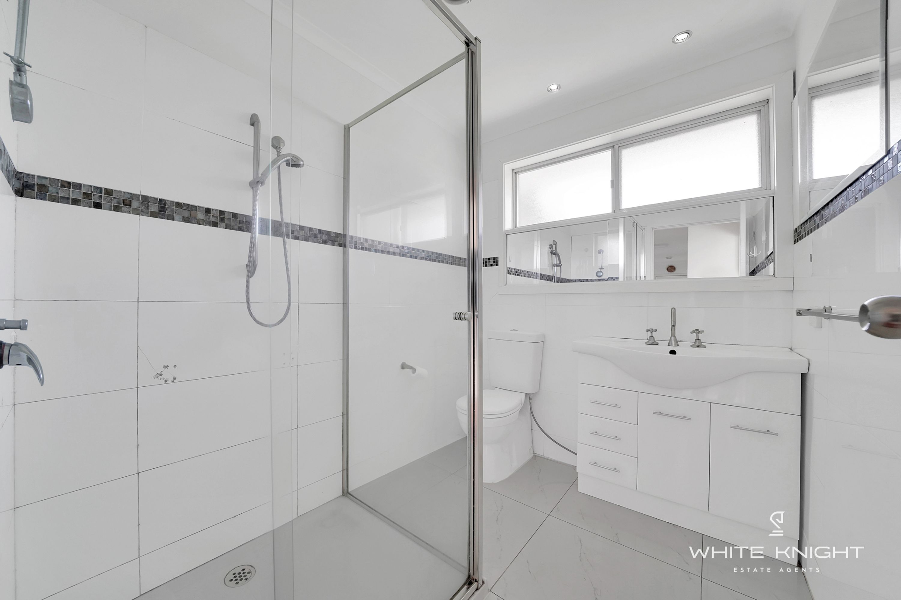 10 Larisa Road, St Albans VIC 3021, St Albans - Thumbnail 3