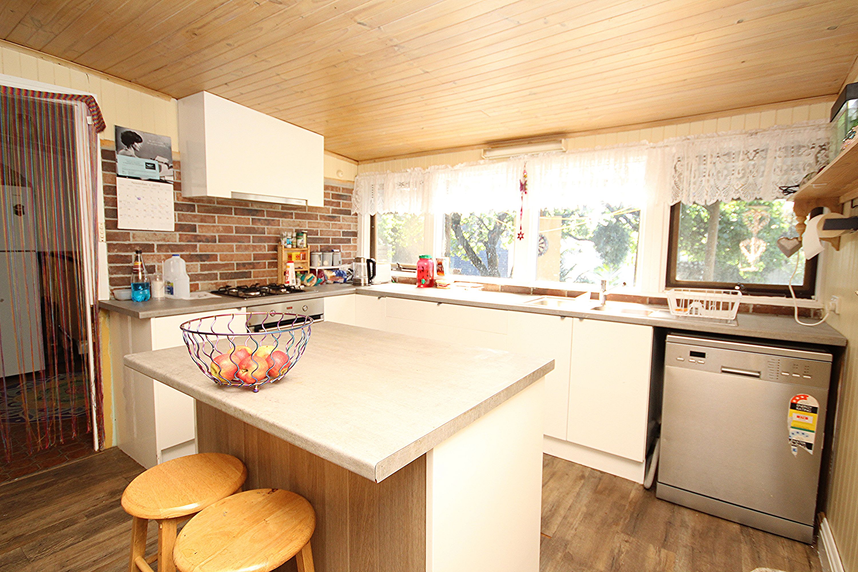 12 Valentine Avenue, Horsham VIC 3400, Horsham - Thumbnail 4