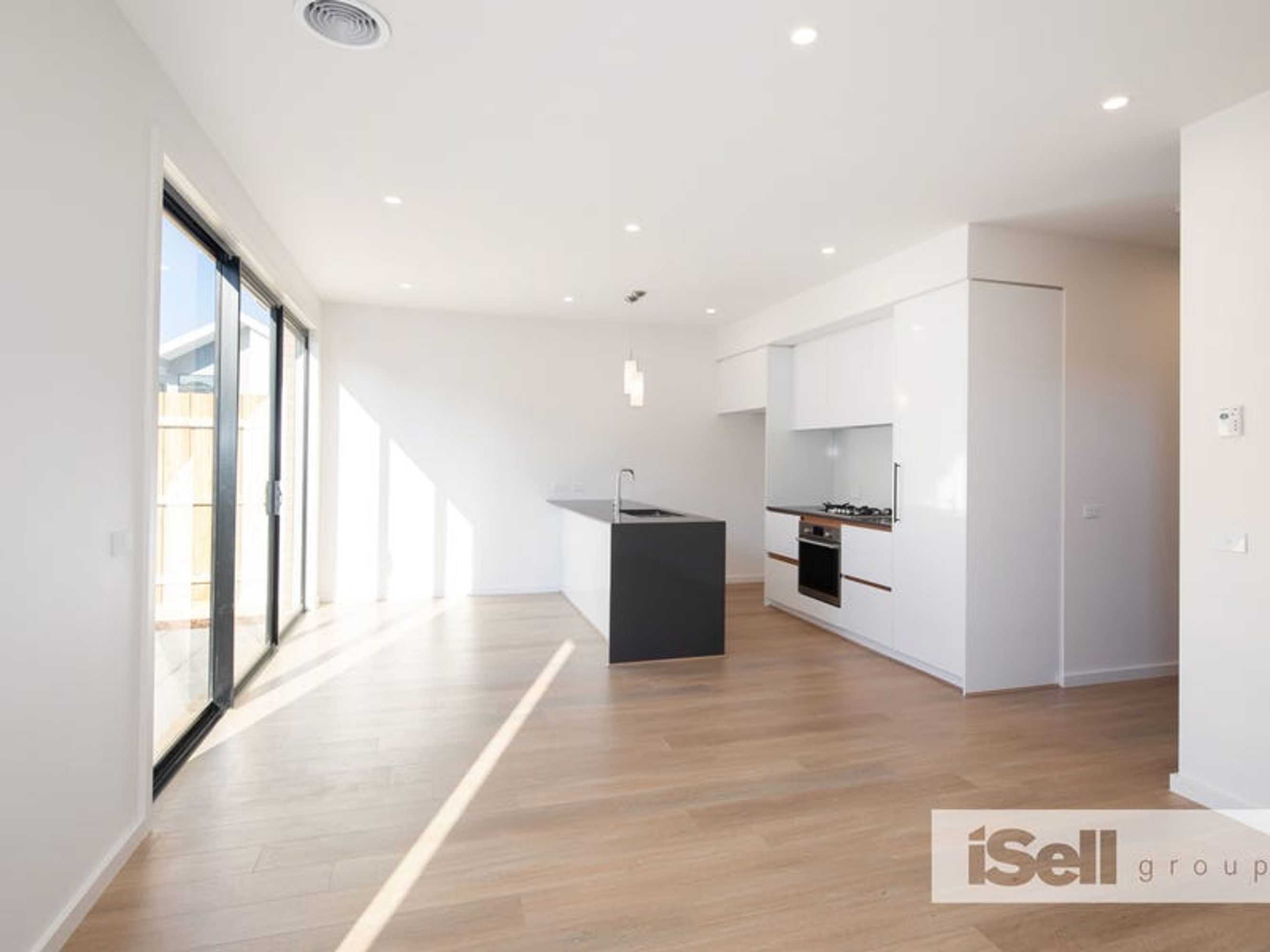 10 Azure Crescent, Keysborough - Thumbnail 2