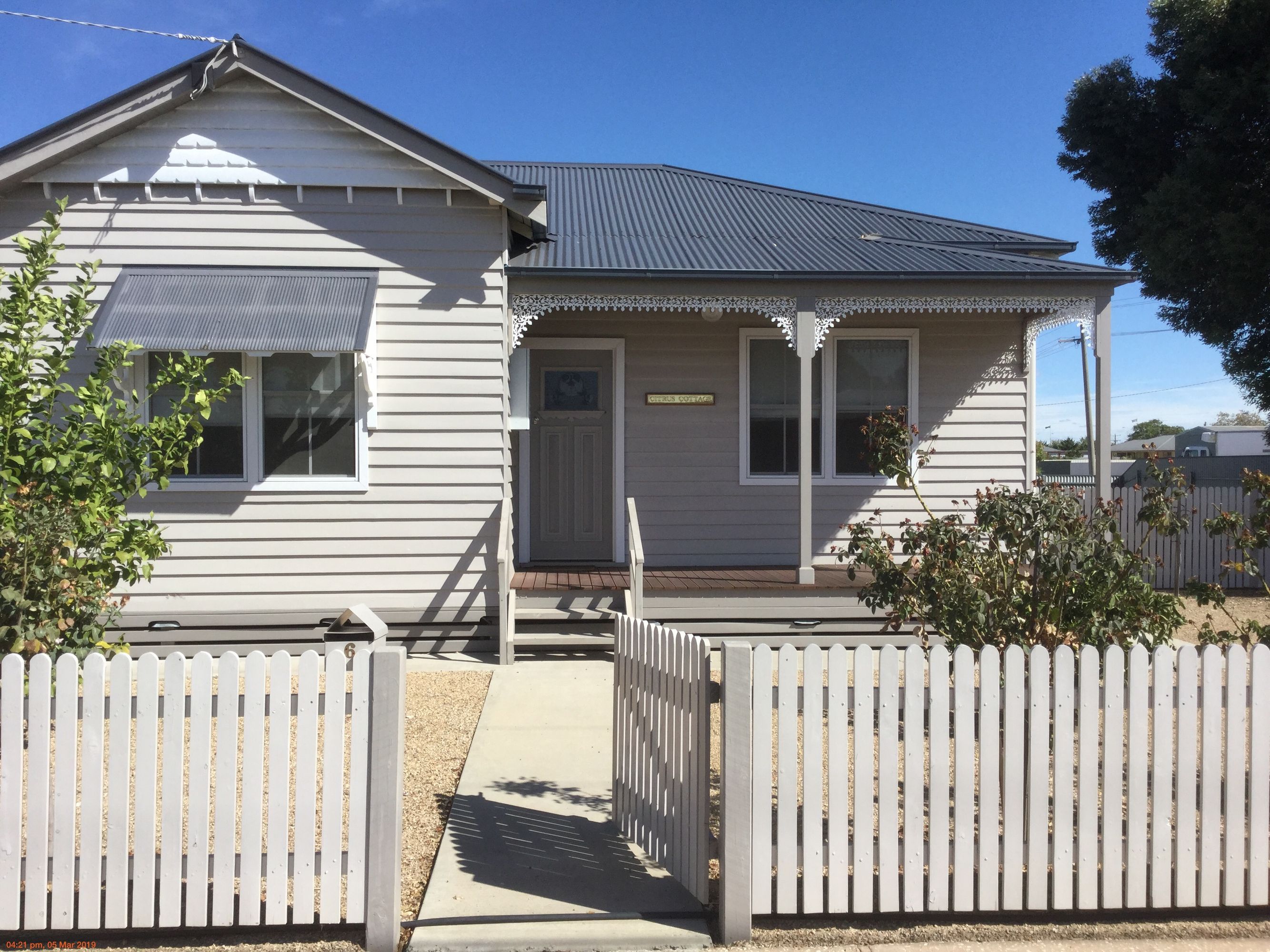 6 Williams Road, Horsham VIC 3400