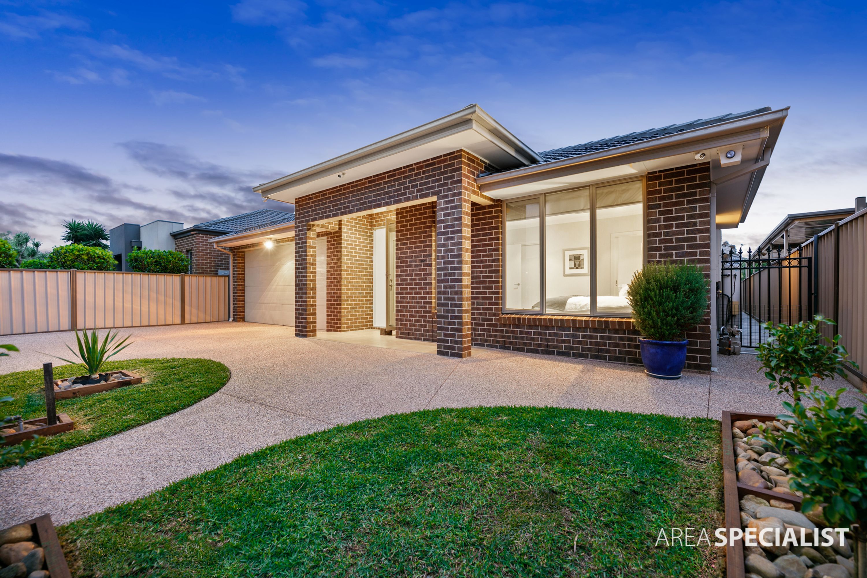 22 West Highland Drive, Burnside Heights VIC 3023, Burnside Heights - Thumbnail 2