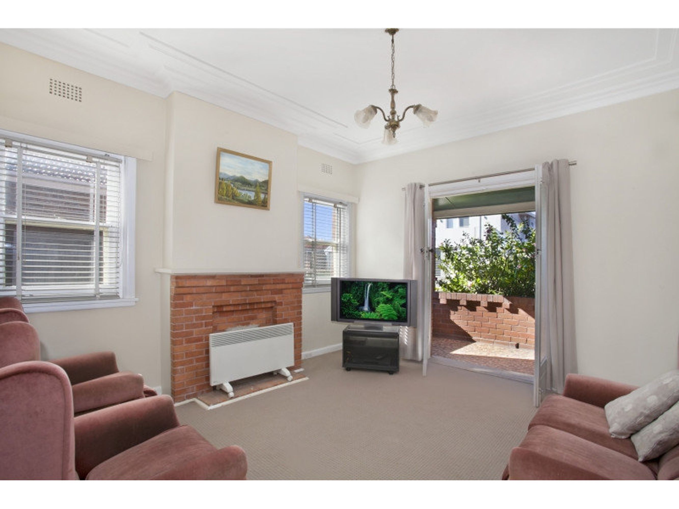 3 Jones Avenue, Monterey, Monterey - Thumbnail 2