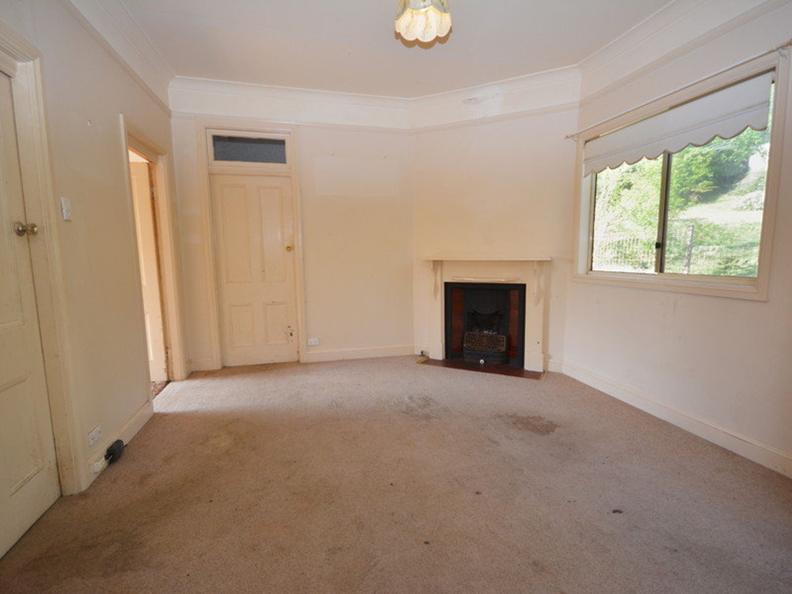 29 Camp Street, Katoomba - Thumbnail 3