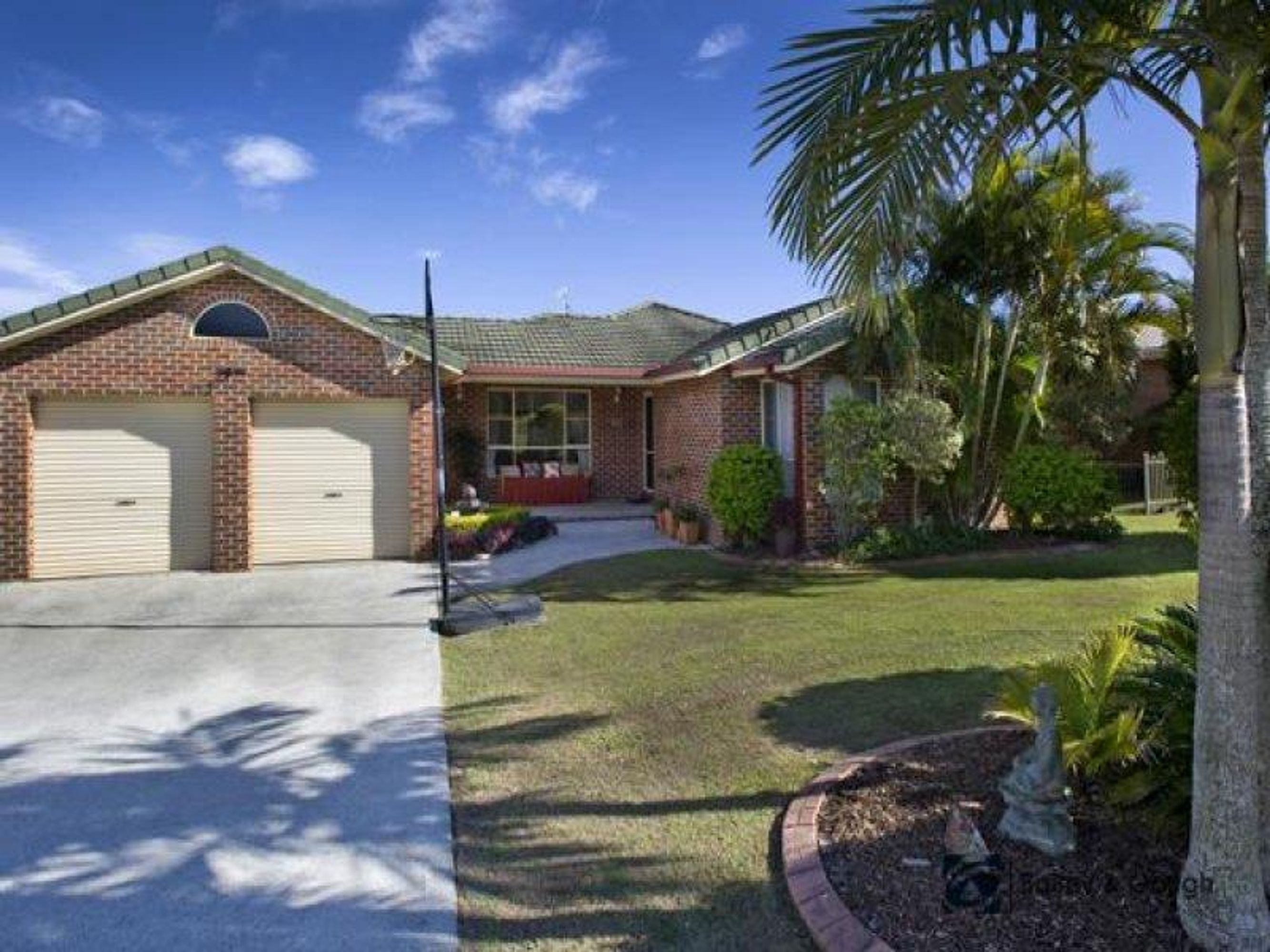 22 Hillside Drive, Junction Hill - Thumbnail 3
