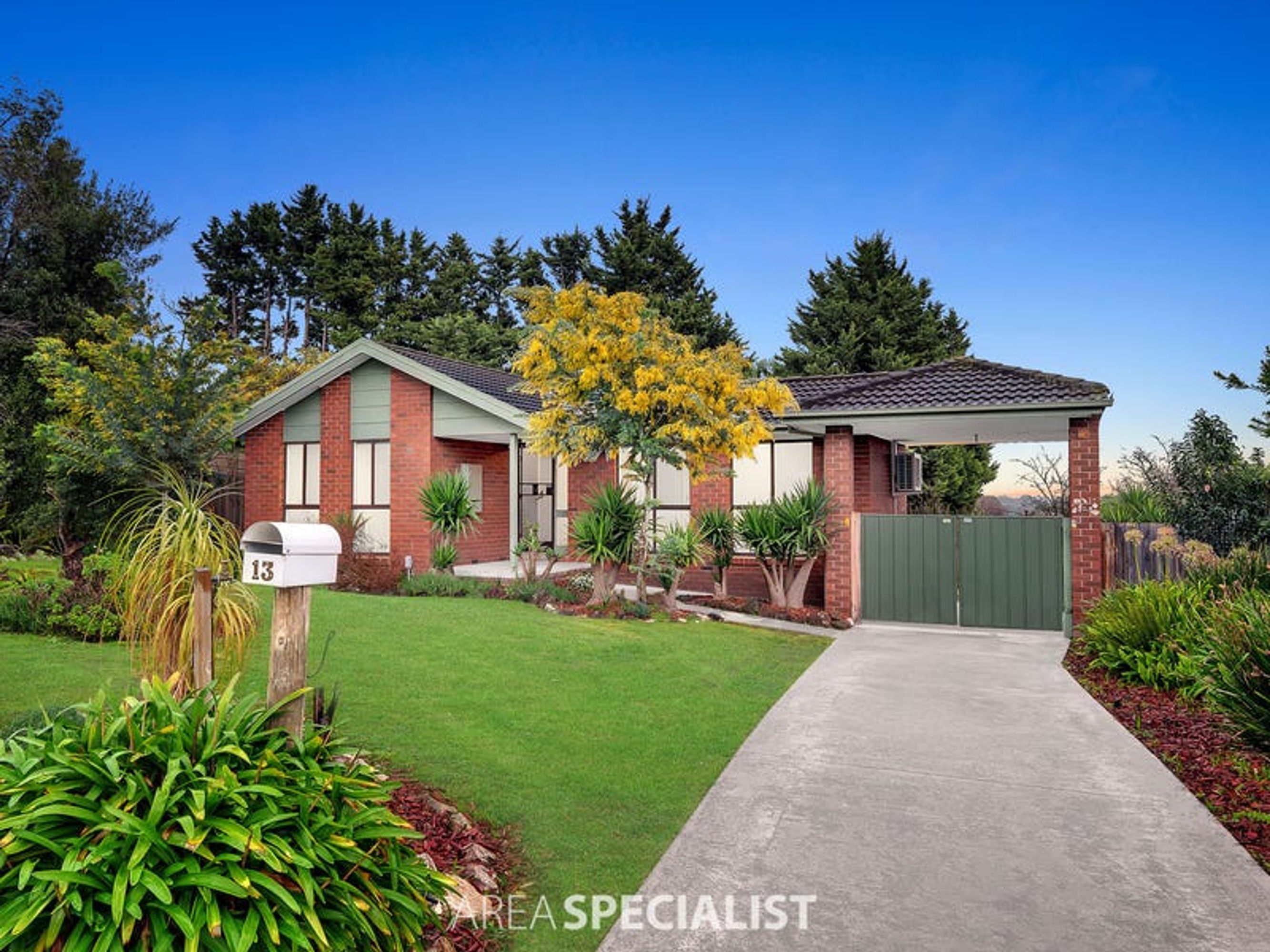 13 Channelle Close, Hampton Park