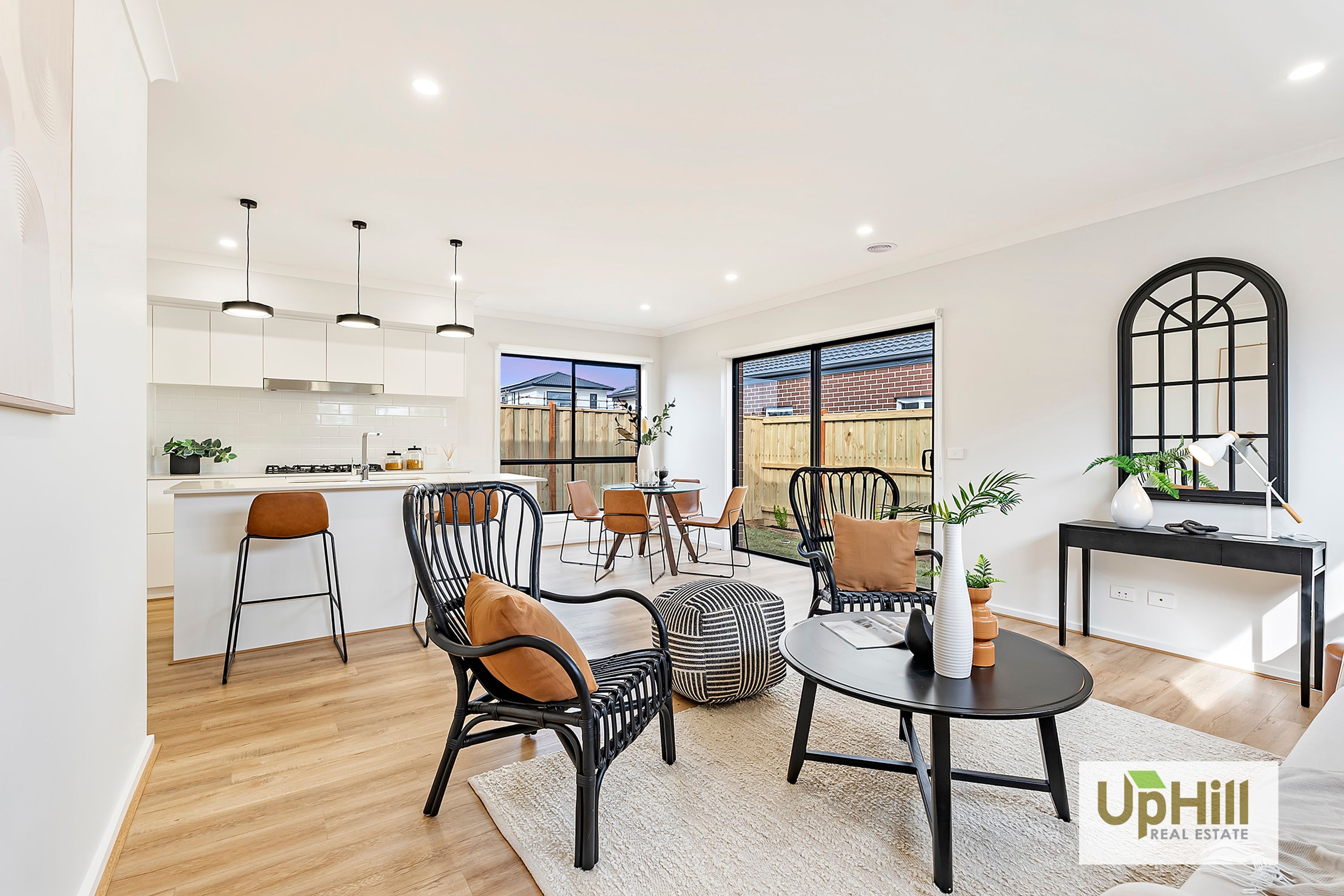 70 Flowerbloom Crescent, Clyde North - Thumbnail 8