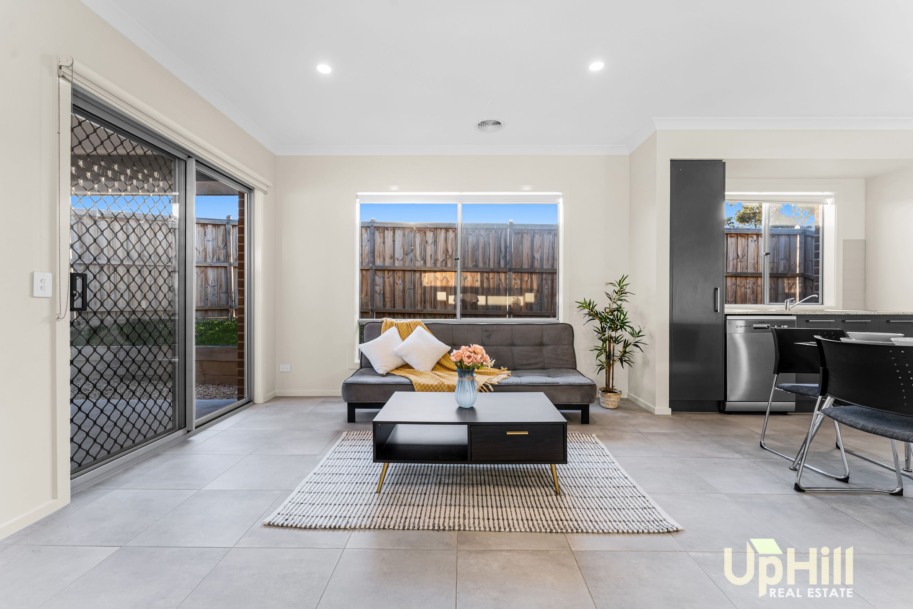 39 Cheddington Road, Cranbourne East - Thumbnail 8