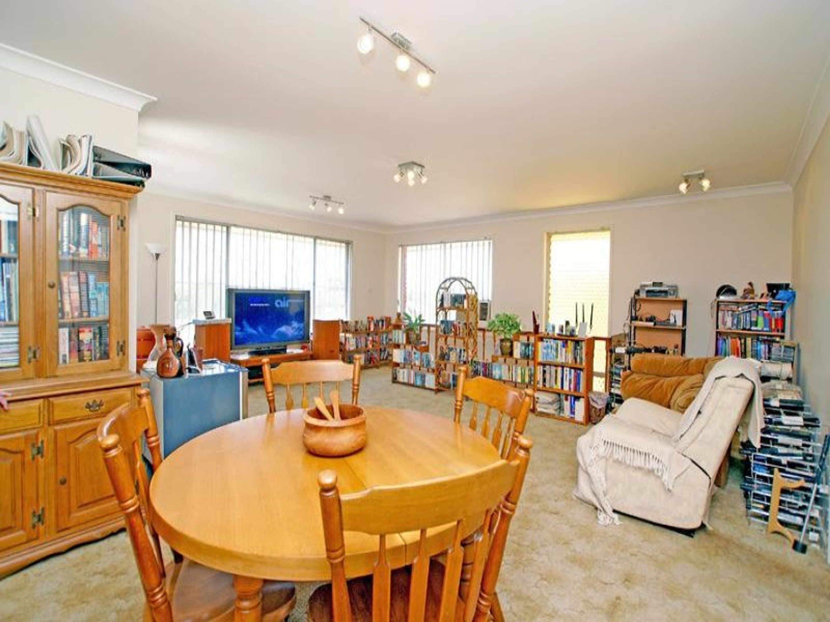 16 Plimsoll St, Sans Souci, Sans Souci - Thumbnail 4