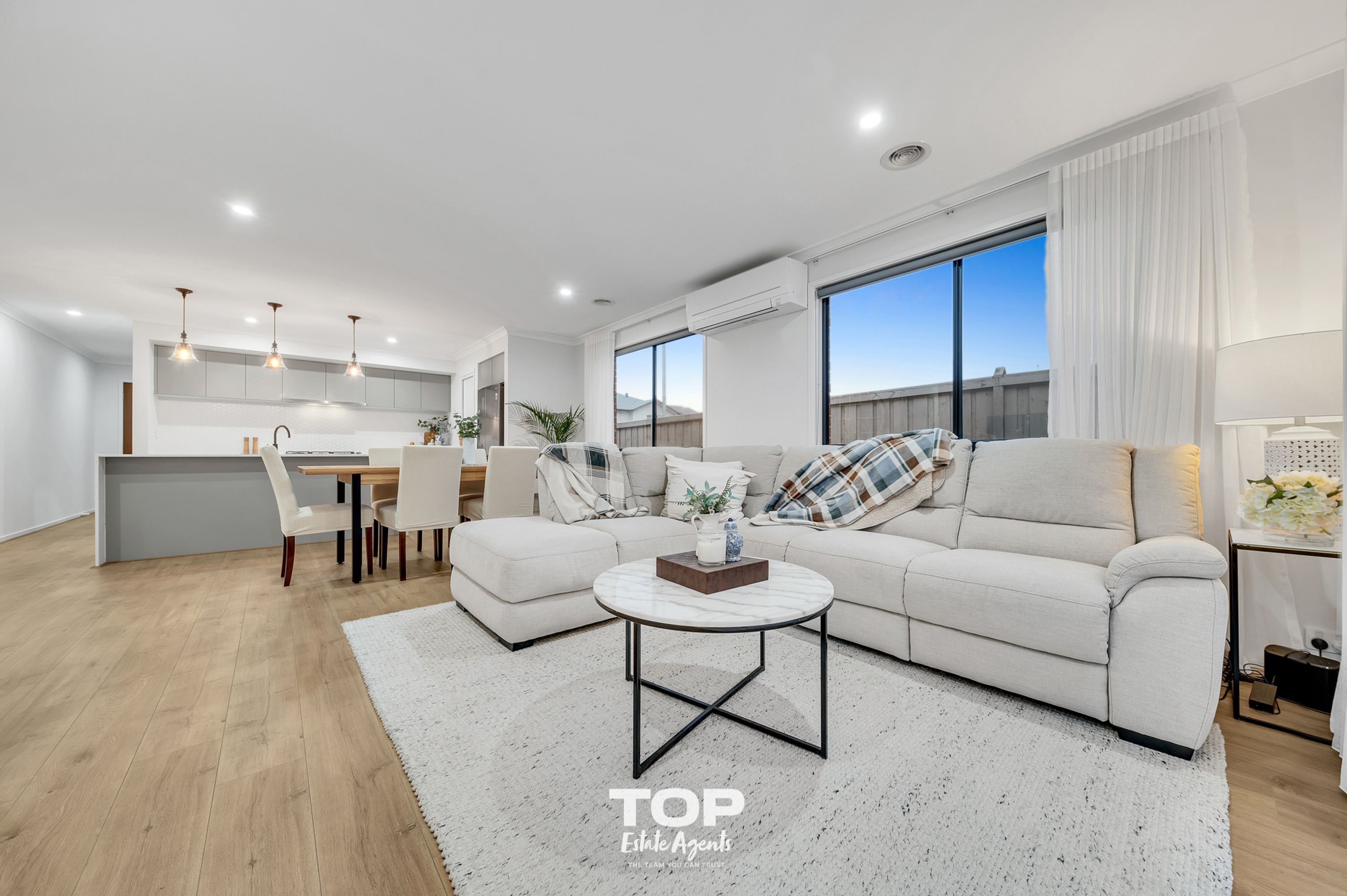 10 Clamoroso Drive, Clyde North - Thumbnail 8