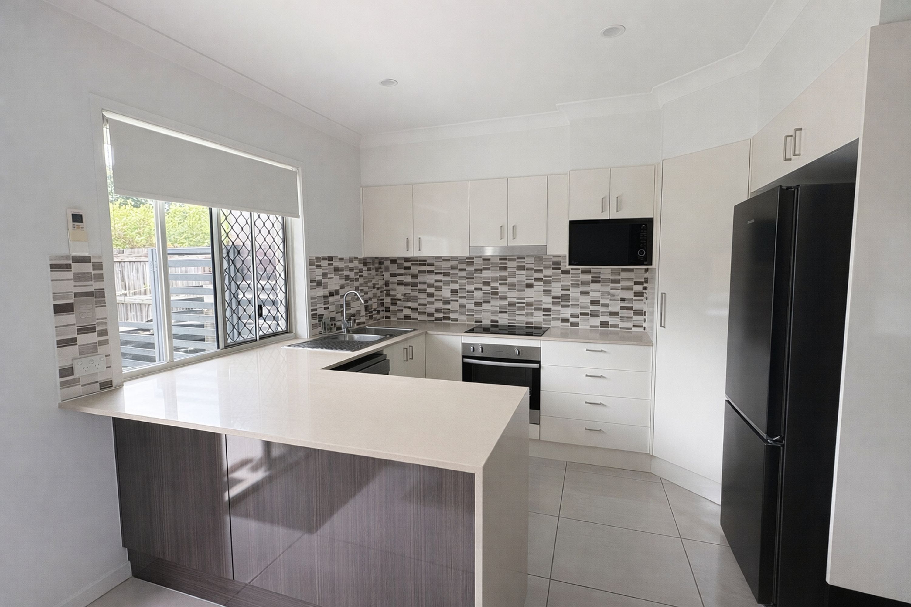 54/190 Queens Road, Nudgee - Thumbnail 3
