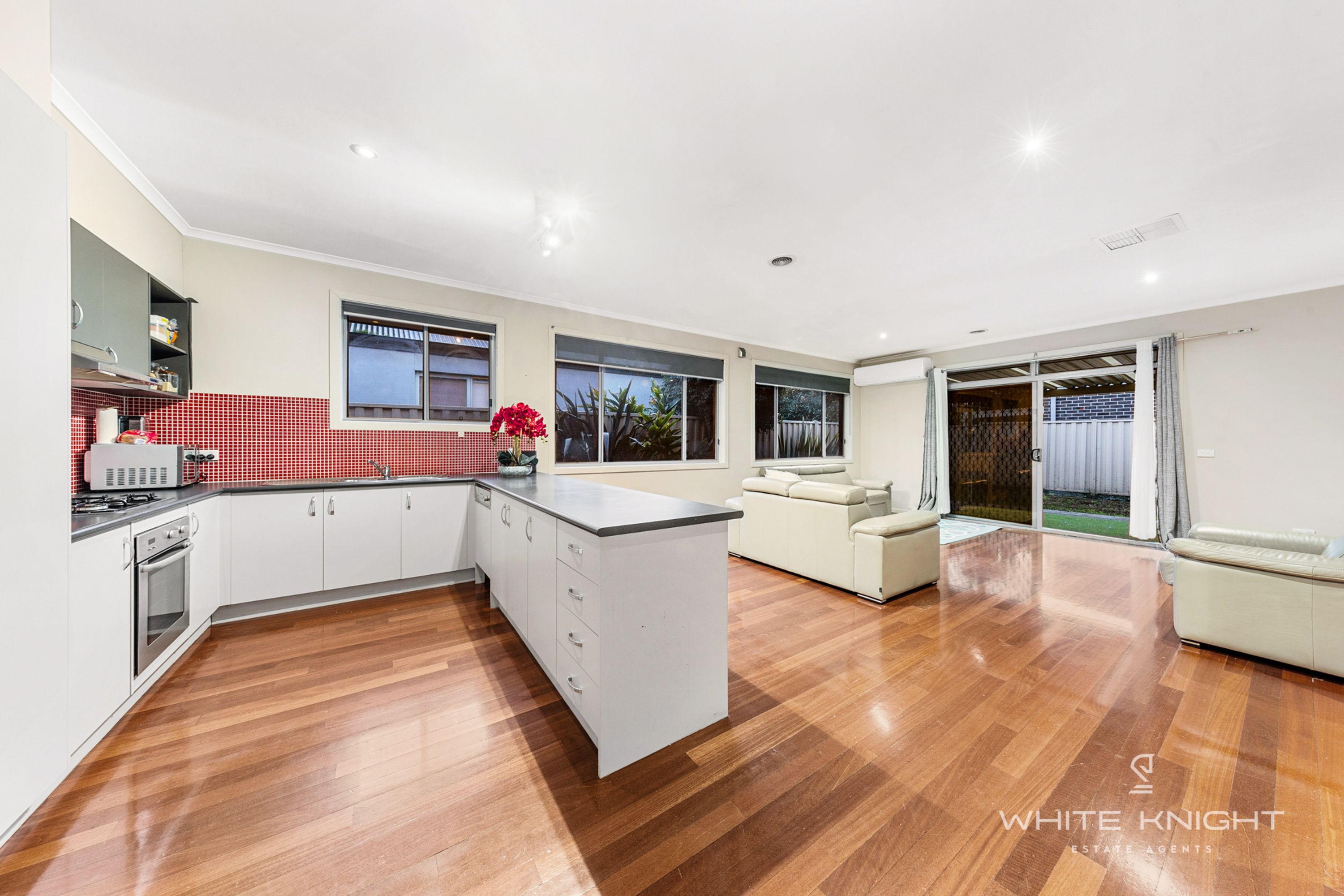 33 The Avenue, Caroline Springs VIC 3023, Caroline Springs - Thumbnail 5