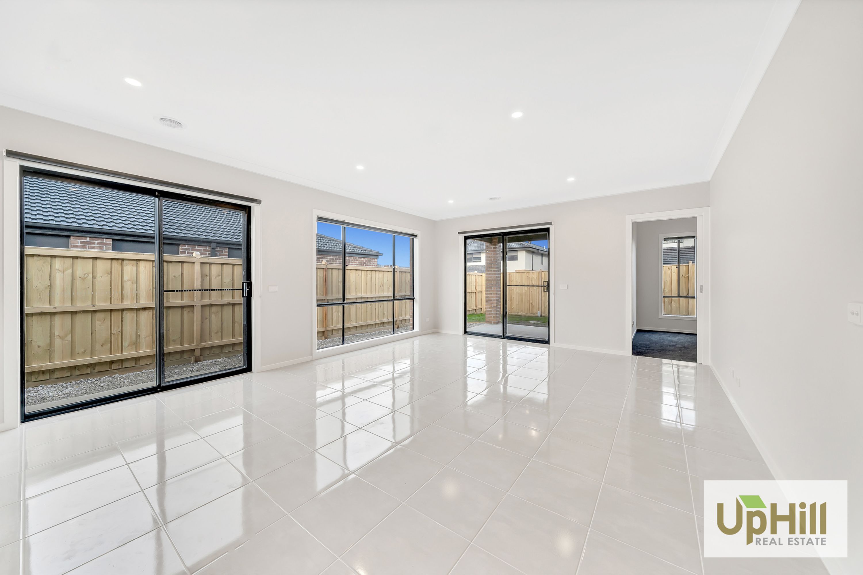 11 HEROIC STREET, Drouin - Thumbnail 2