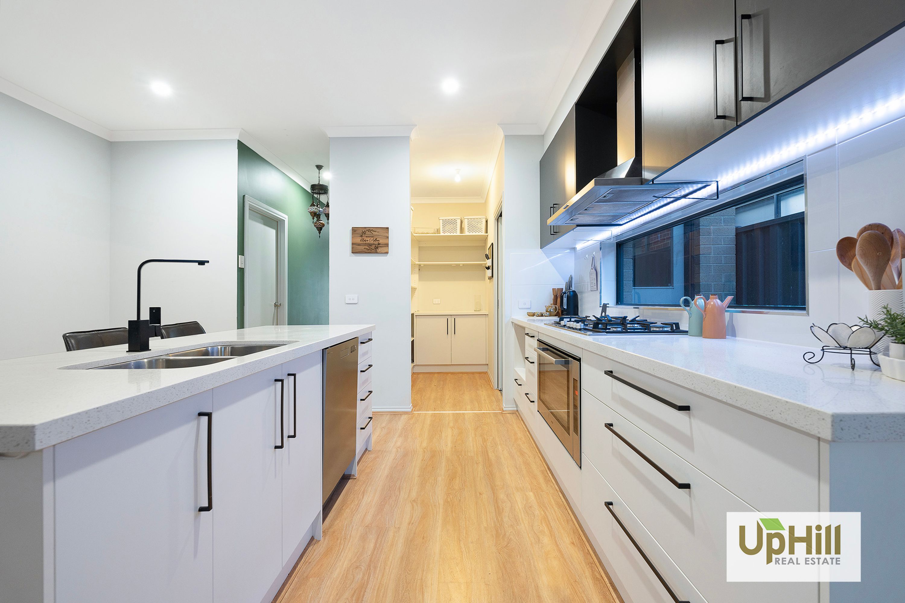 14 Milka Avenue, Clyde North - Thumbnail 4
