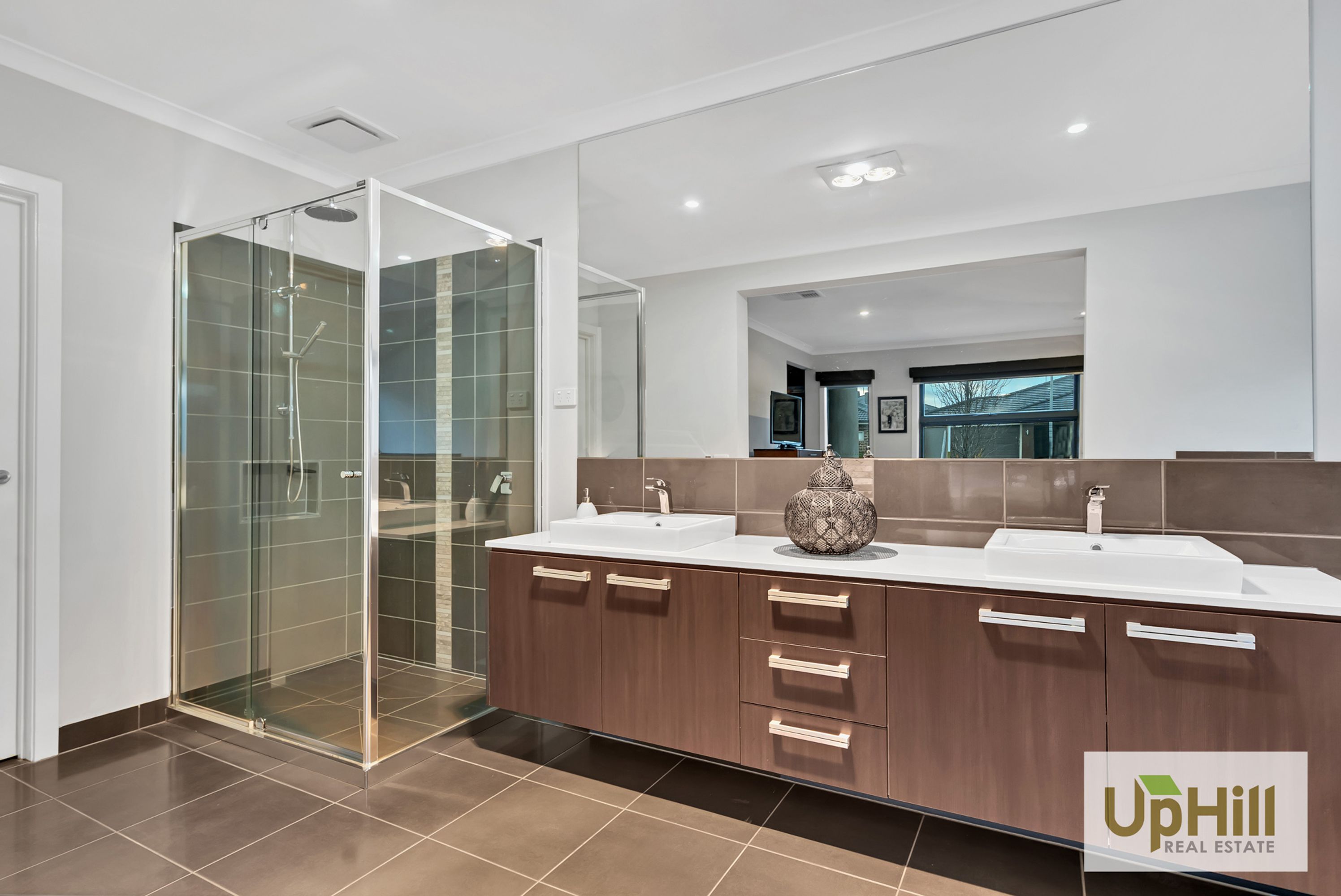 13 HERRING AVENUE, Cranbourne North - Thumbnail 4