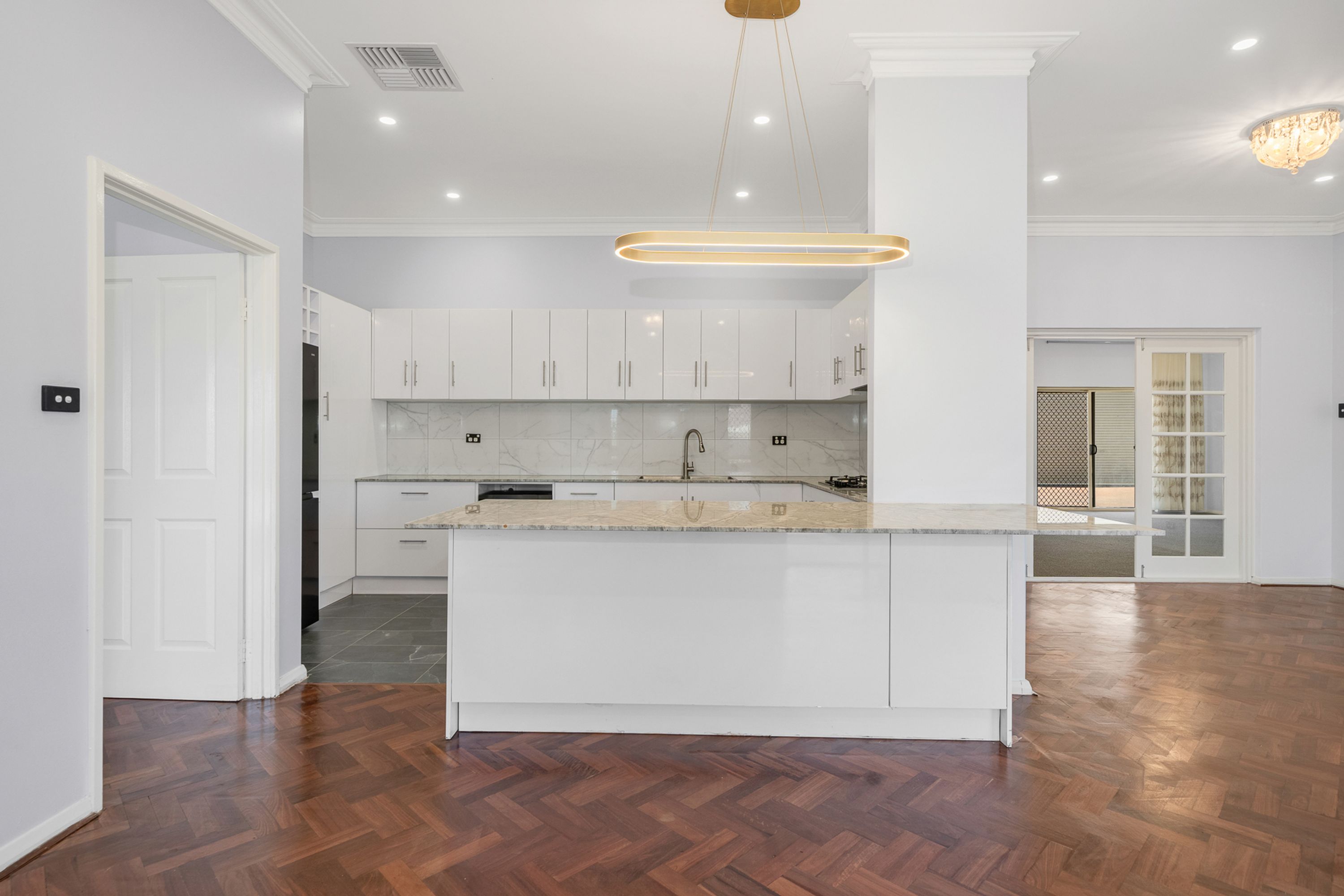 8 Carpenteria Crescent, Kenwick, WA 6107, Kenwick - Thumbnail 5
