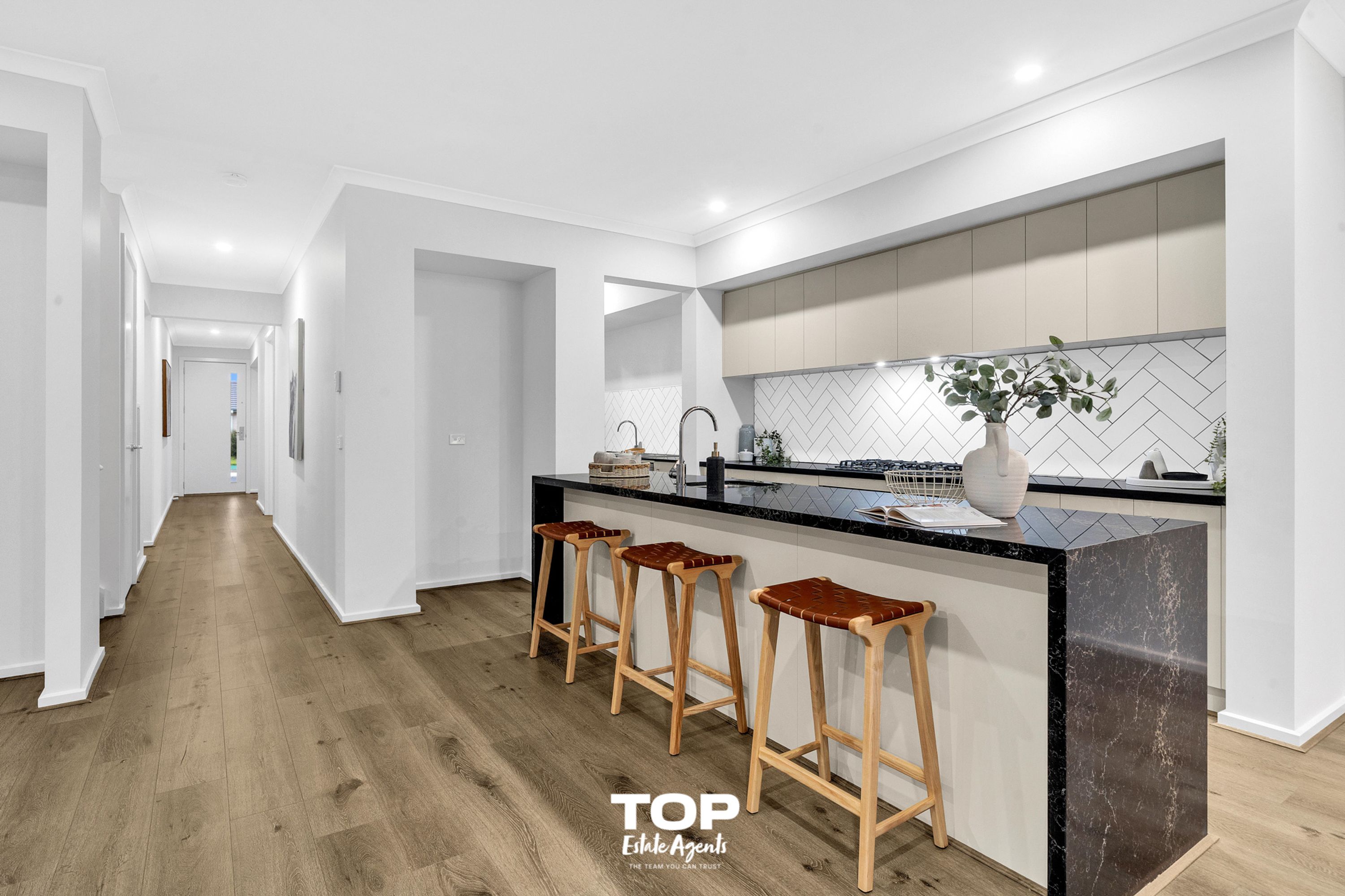 43 Golden Gate Drive, Clyde North - Thumbnail 8