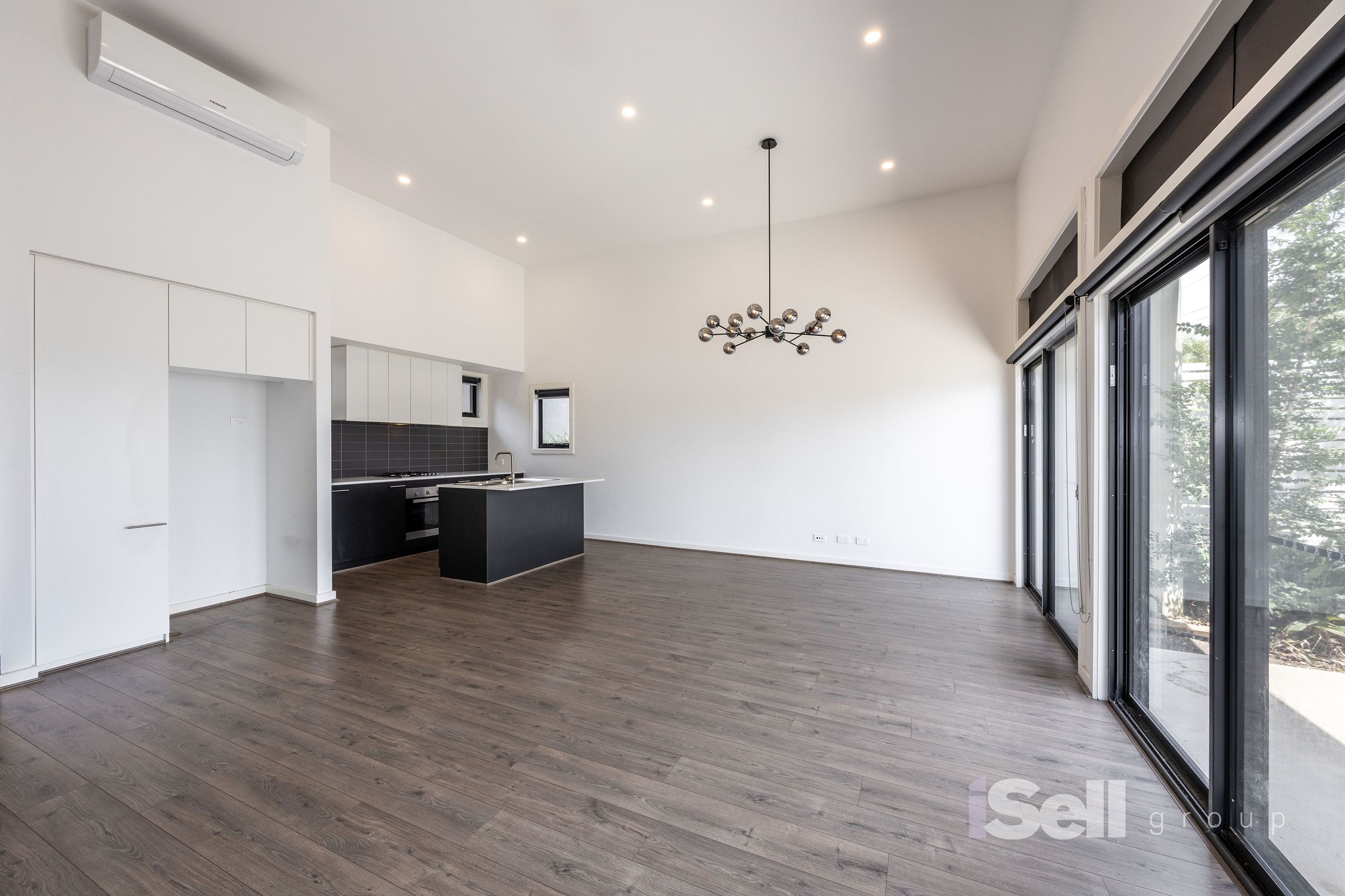2D Chestnut Road, Doveton - Thumbnail 3