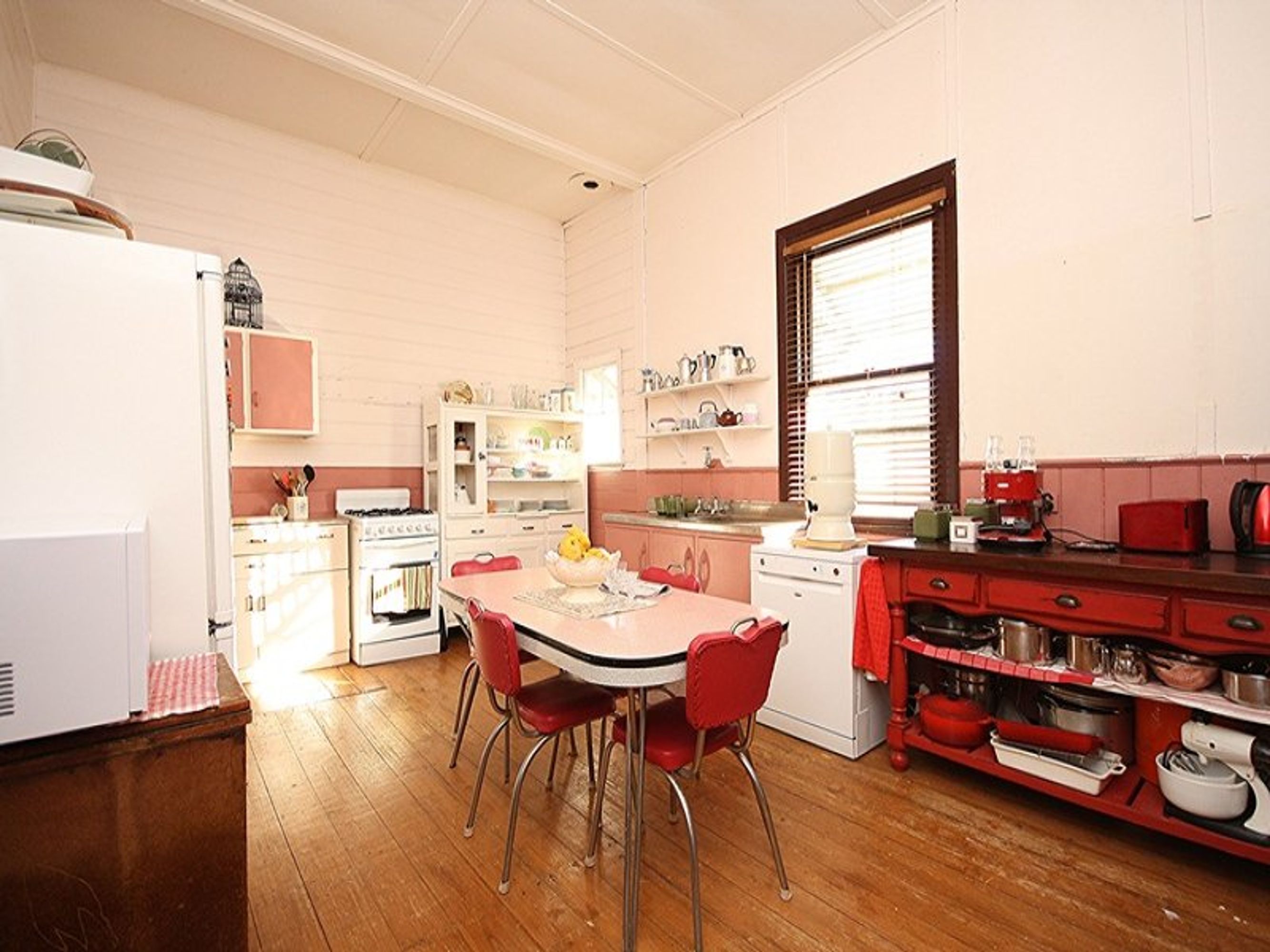 8 Wilmoth Avenue, Horsham VIC 3400, Horsham - Thumbnail 2