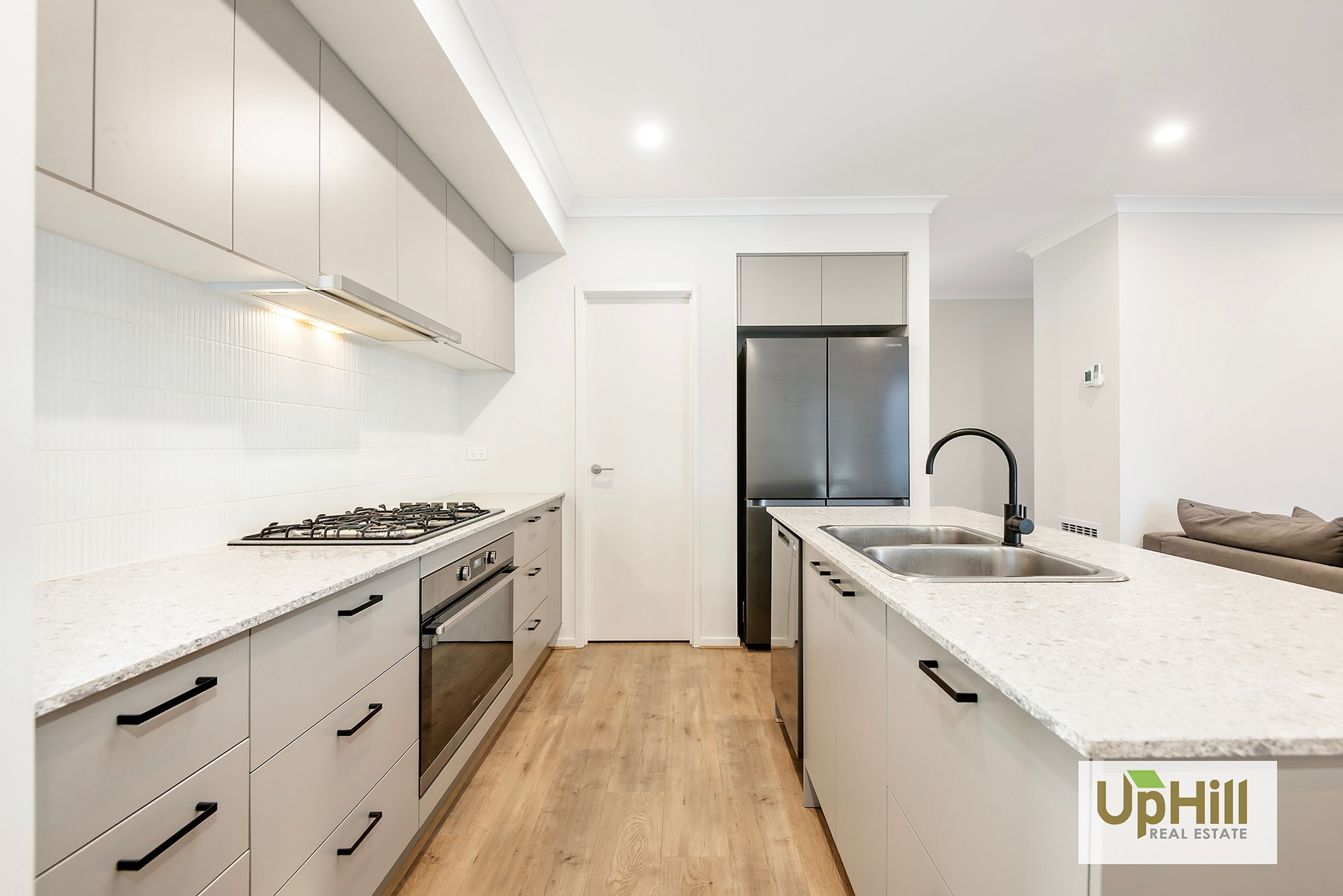 79 Athenaeum Avenue, Clyde North - Thumbnail 7