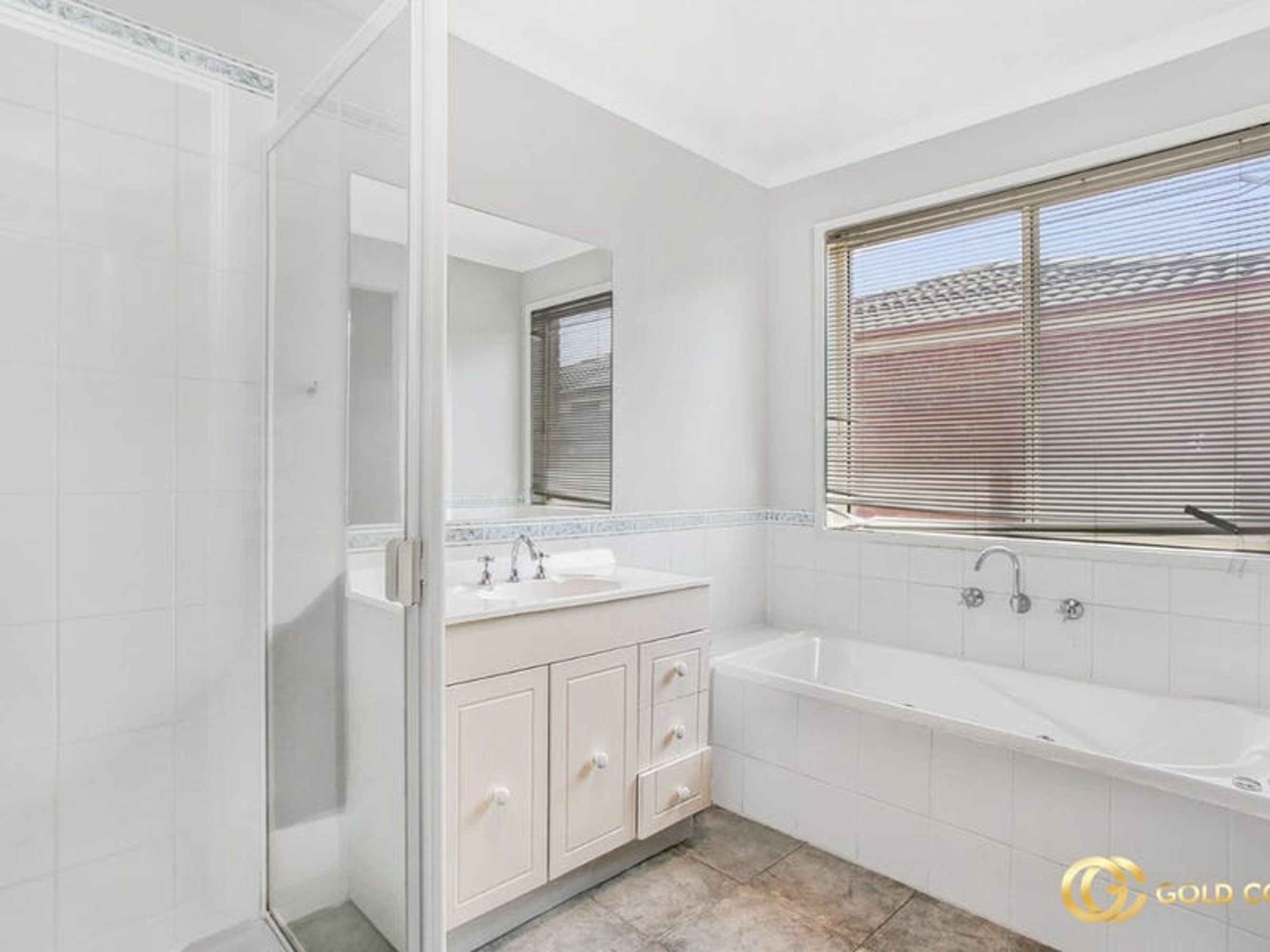 12 Houndsforth Street, Cranbourne East - Thumbnail 6
