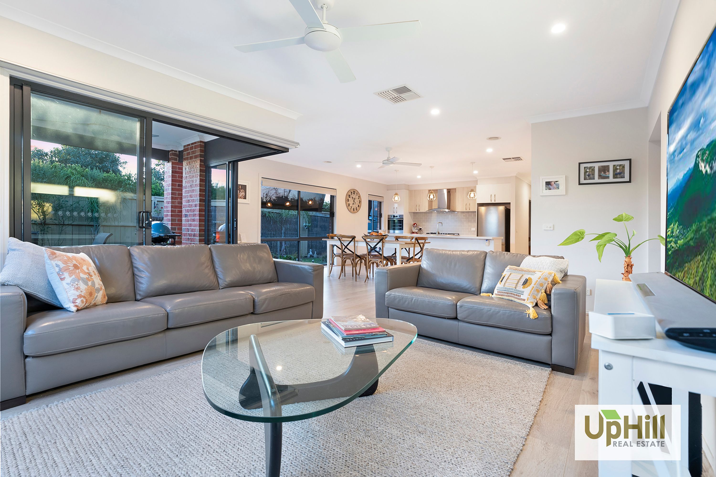 40 Belcam Circuit, Clyde North - Thumbnail 2