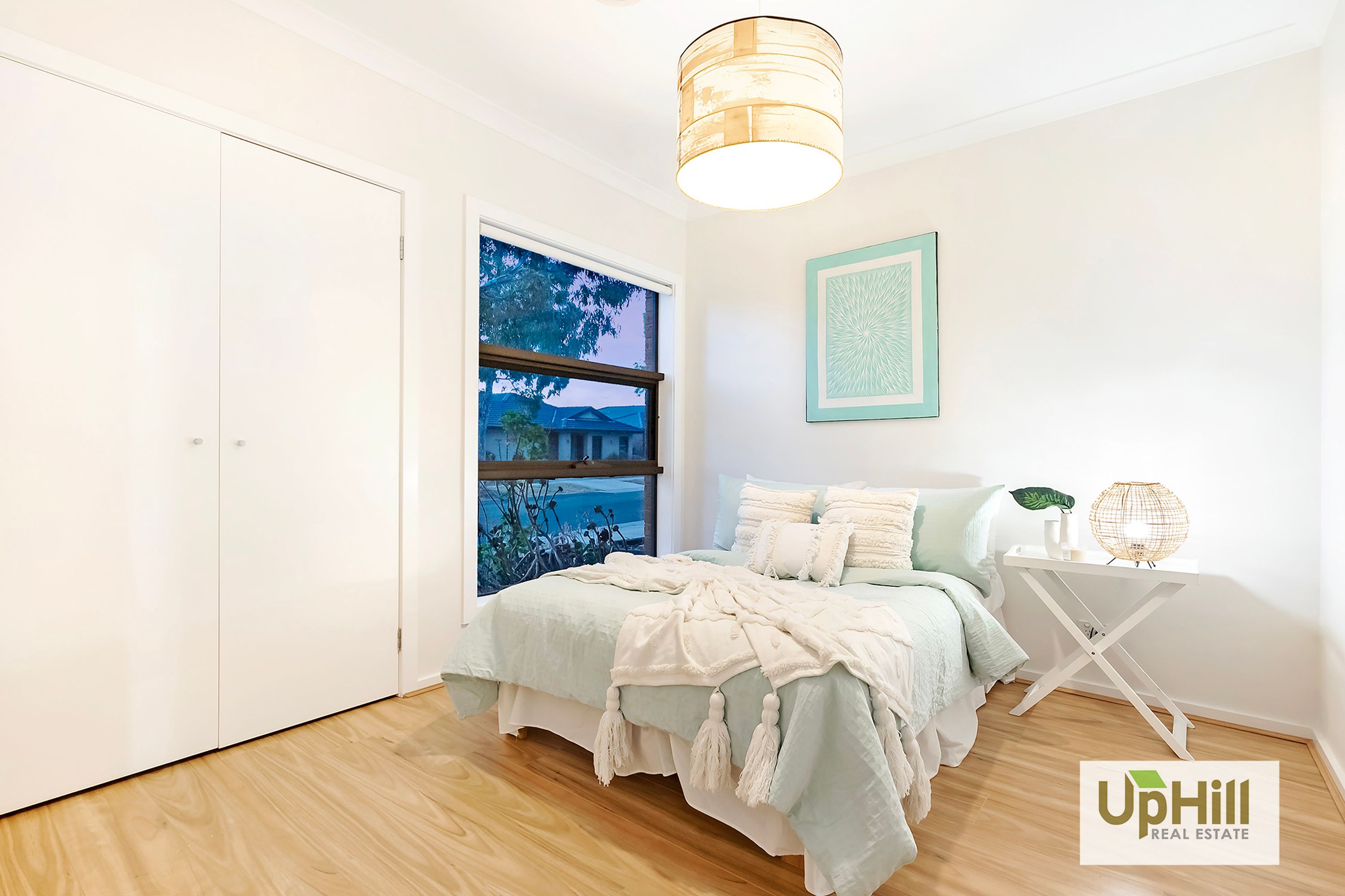 14 Pleven Rise, Clyde North - Thumbnail 2