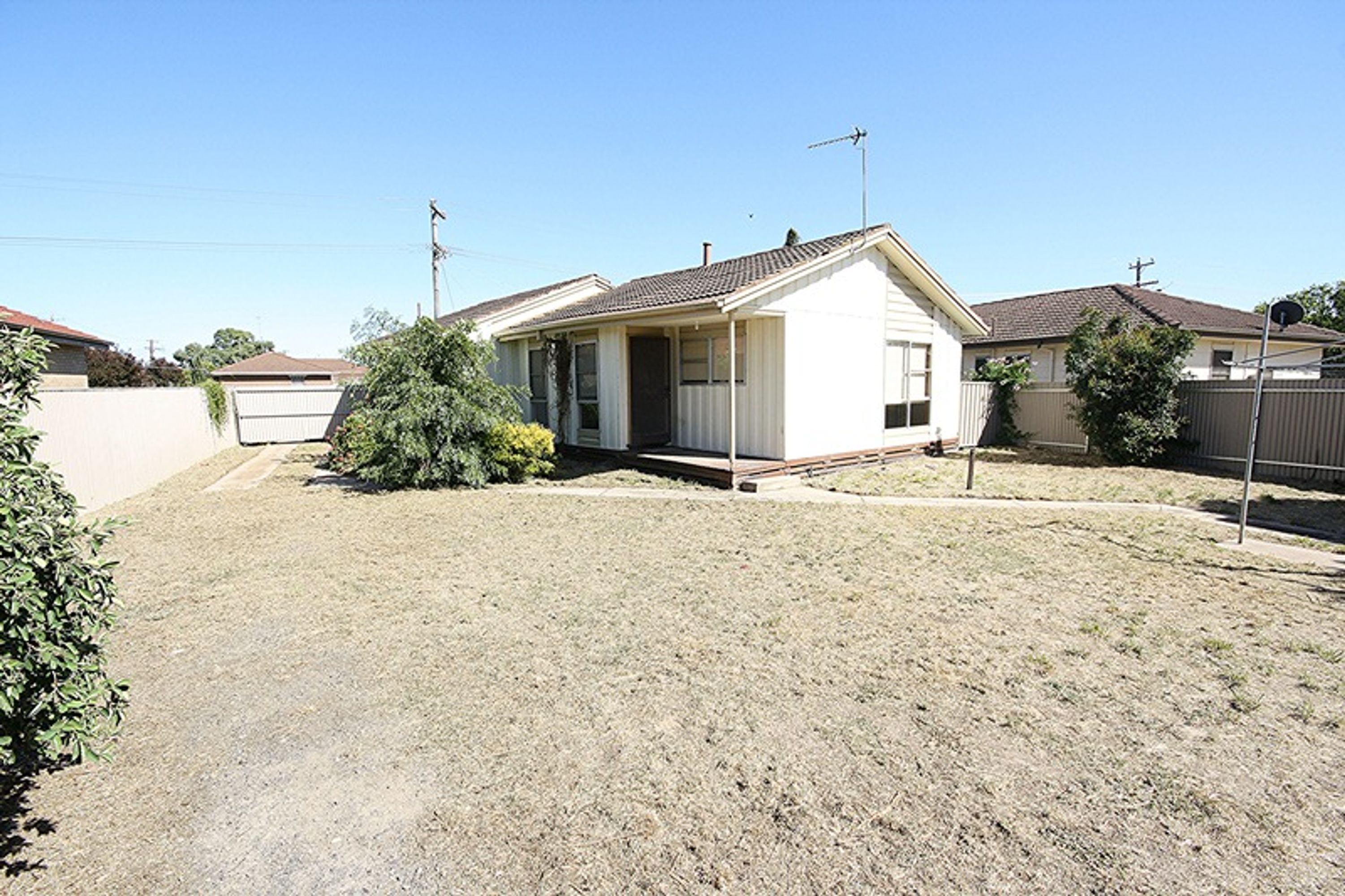 8 Shirley Street, Horsham VIC 3400, Horsham - Thumbnail 7