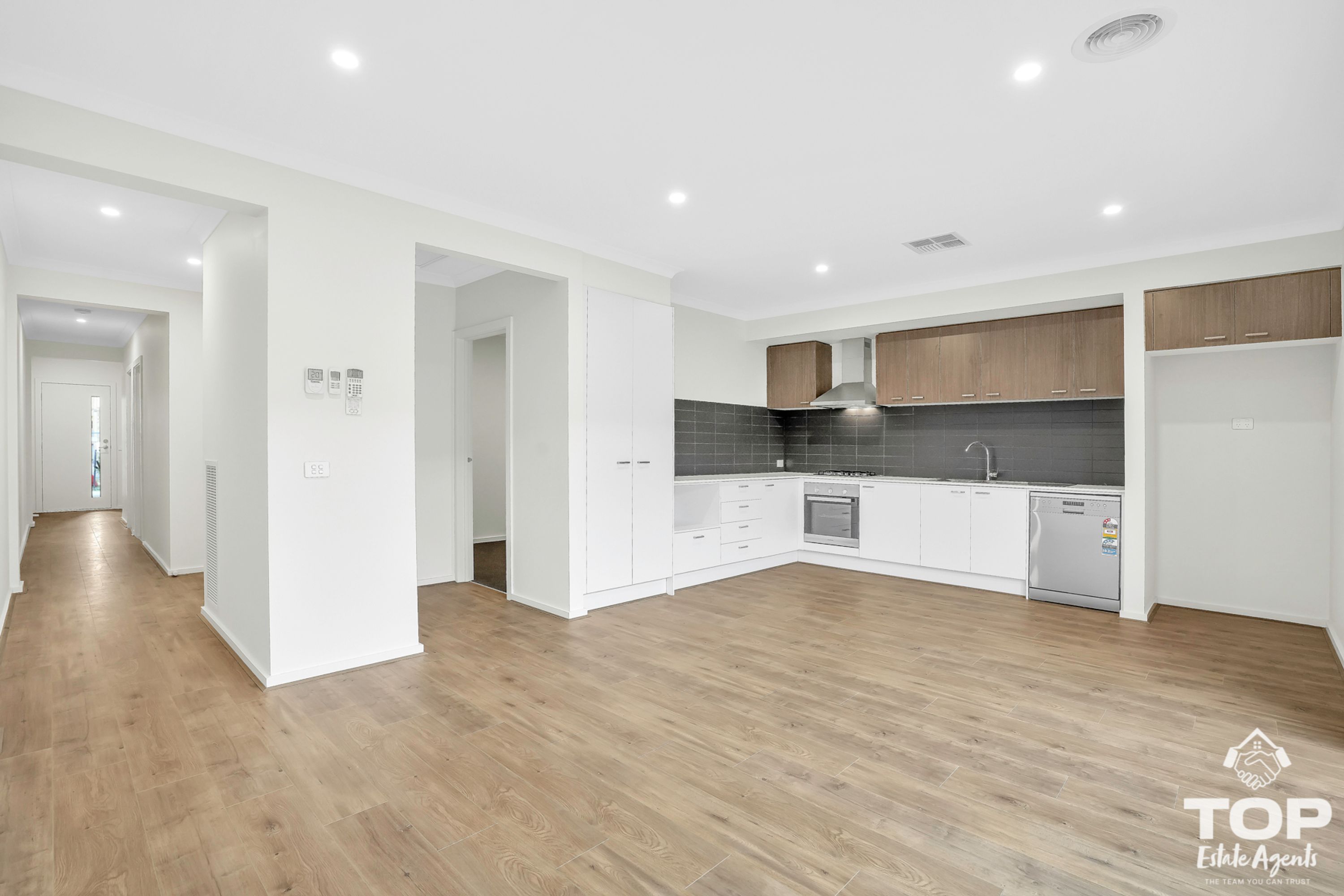 17 Hedgeley Avenue, Deanside - Thumbnail 8
