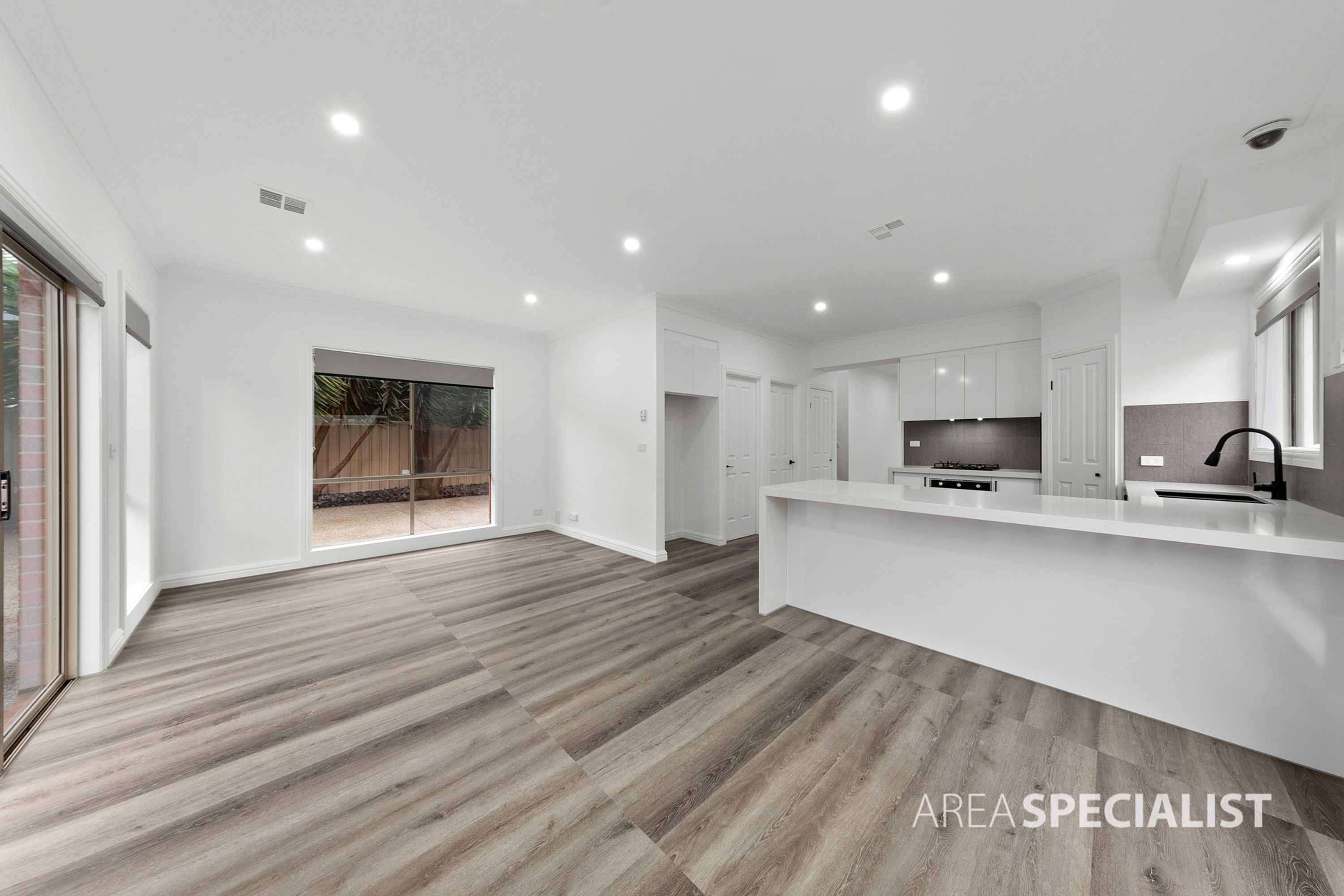 3 Alderstead Place, Caroline Springs VIC 3023, Caroline Springs - Thumbnail 3
