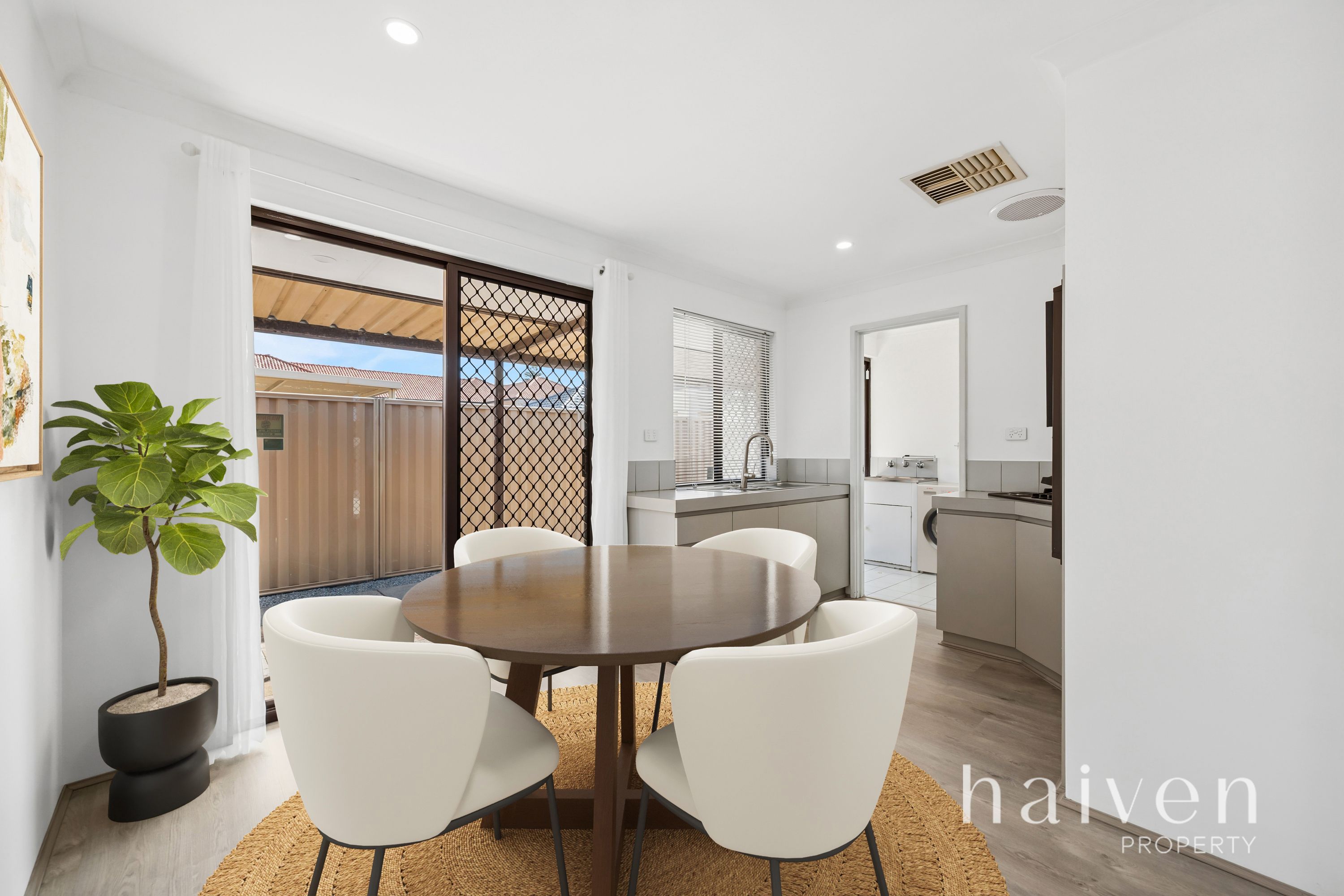 21 DOUST STREET, Cannington - Thumbnail 2