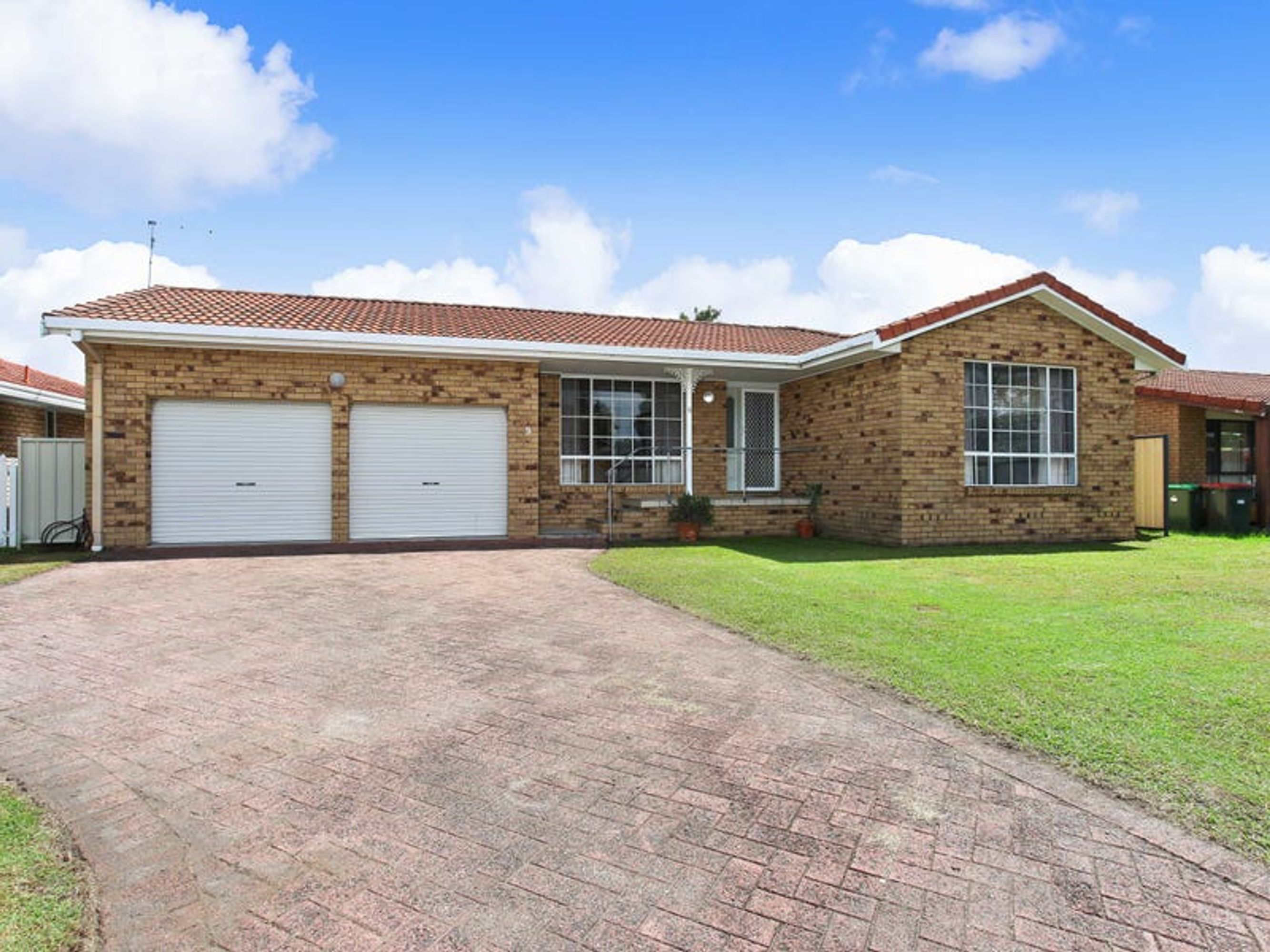 9 Willow Way