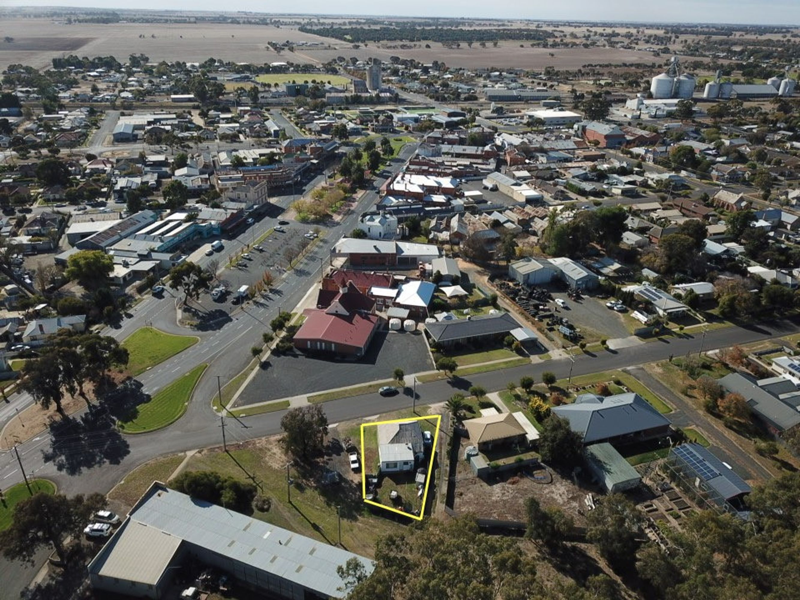 17 Pine Street, Nhill VIC 3418, Nhill - Thumbnail 2
