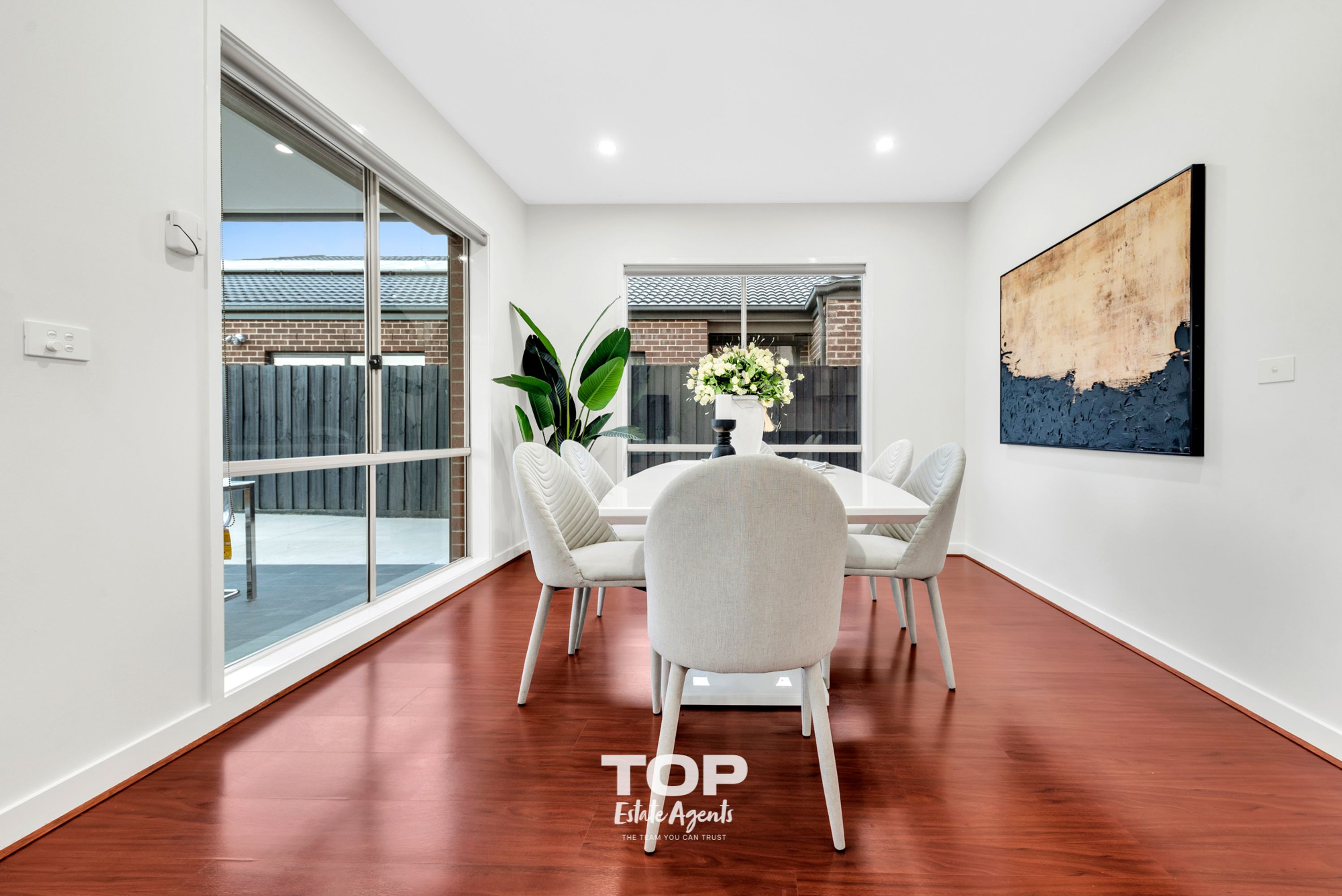 14 Howe Way, Cranbourne East - Thumbnail 7