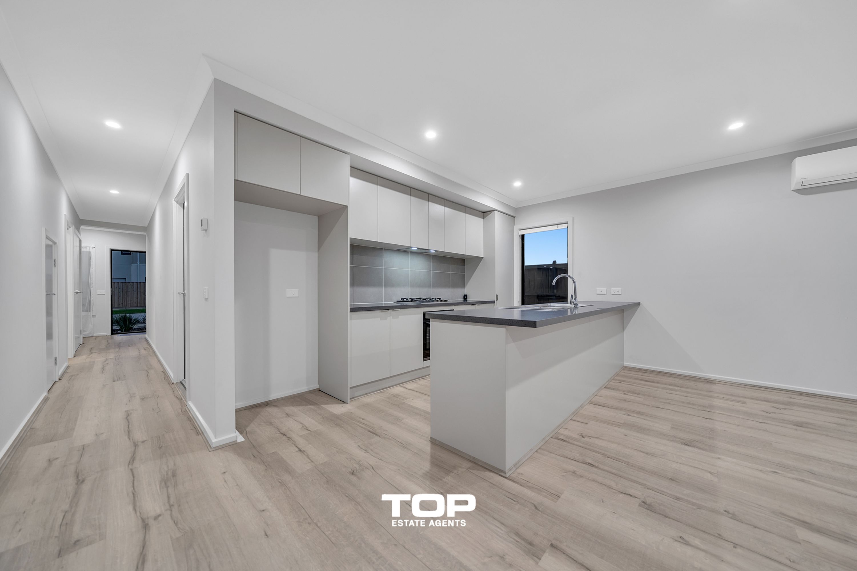 14 Rhumerie Close, Clyde North - Thumbnail 8