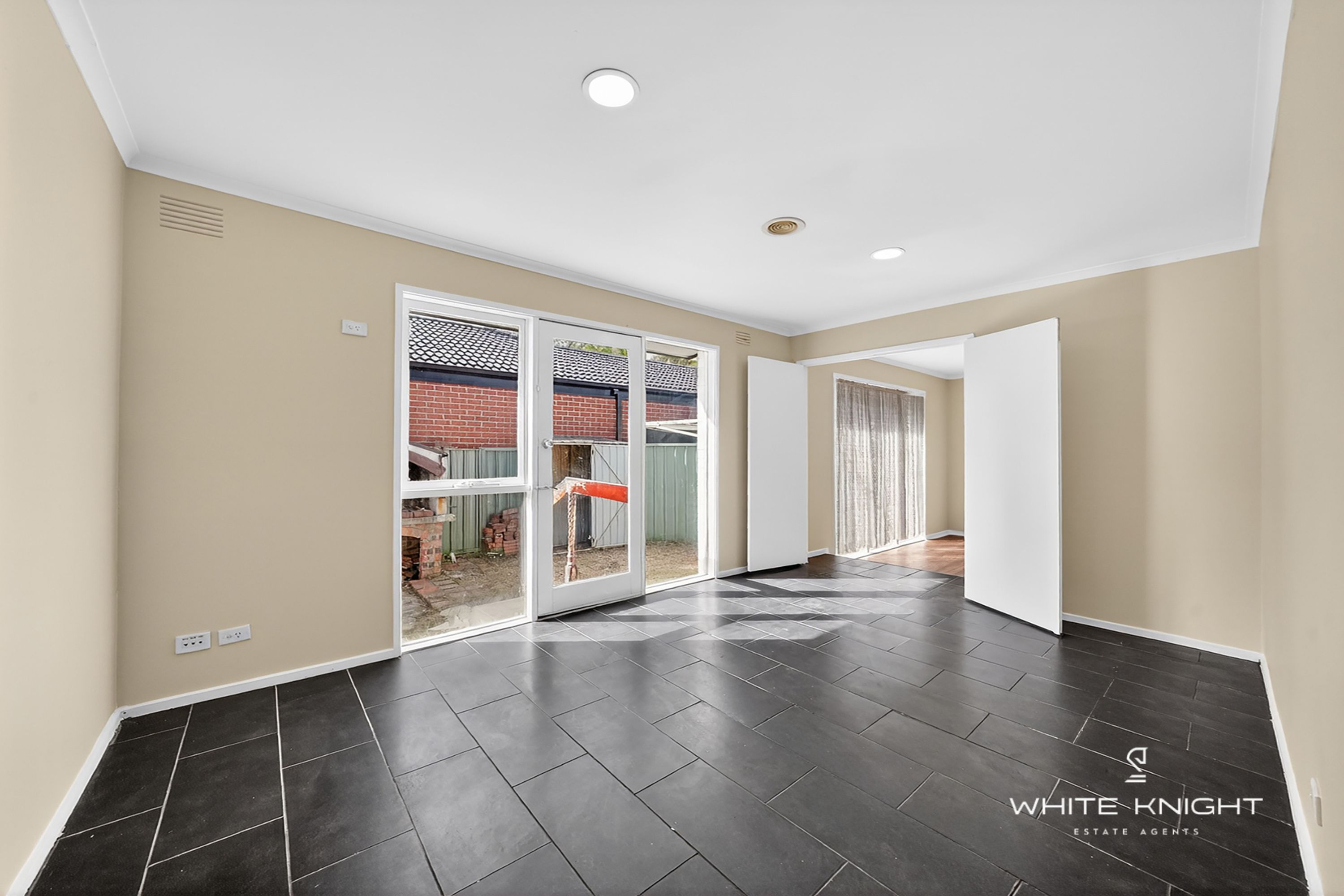 1/62 Atheldene Drive, St Albans VIC 3021, St Albans - Thumbnail 3