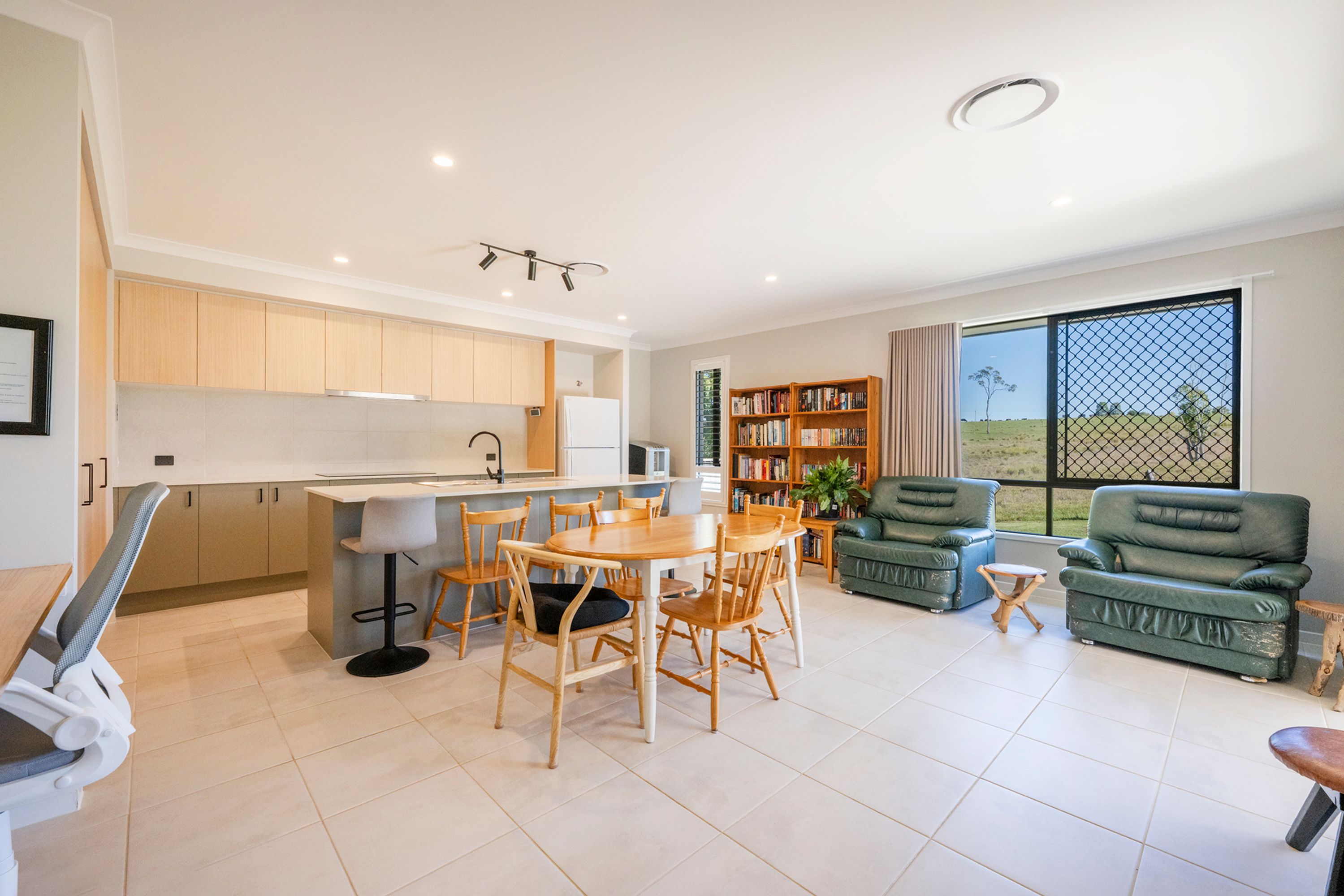 2 Martin Crescent, Junction Hill - Thumbnail 8