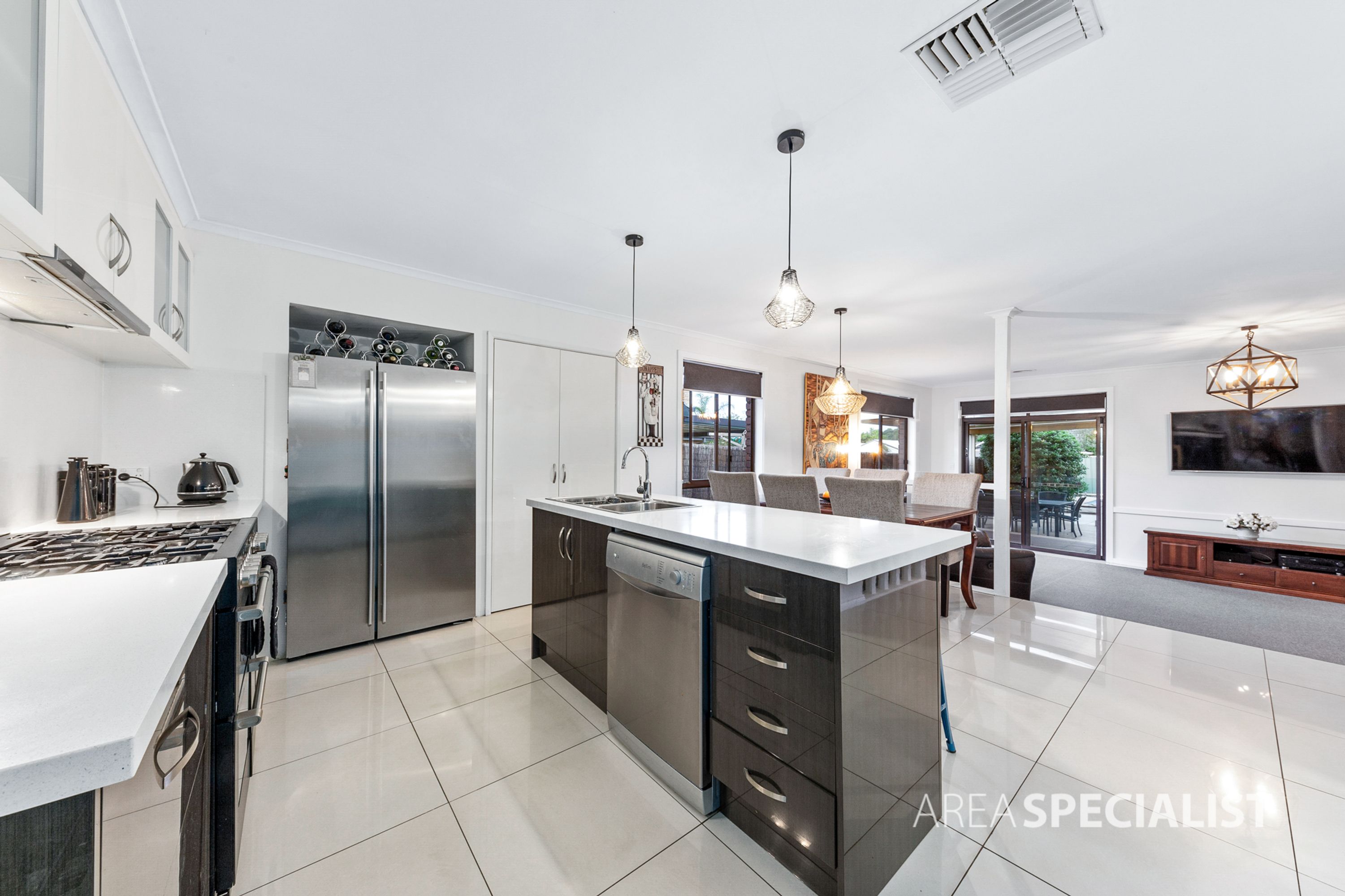 64 Chichester Drive, Taylors Lakes VIC 3038, Taylors Lakes - Thumbnail 7