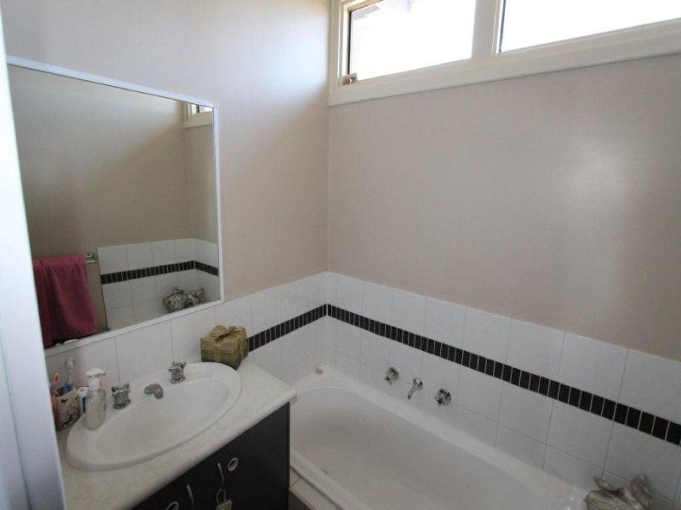 17 Draper Place, South Hedland, South Hedland - Thumbnail 4