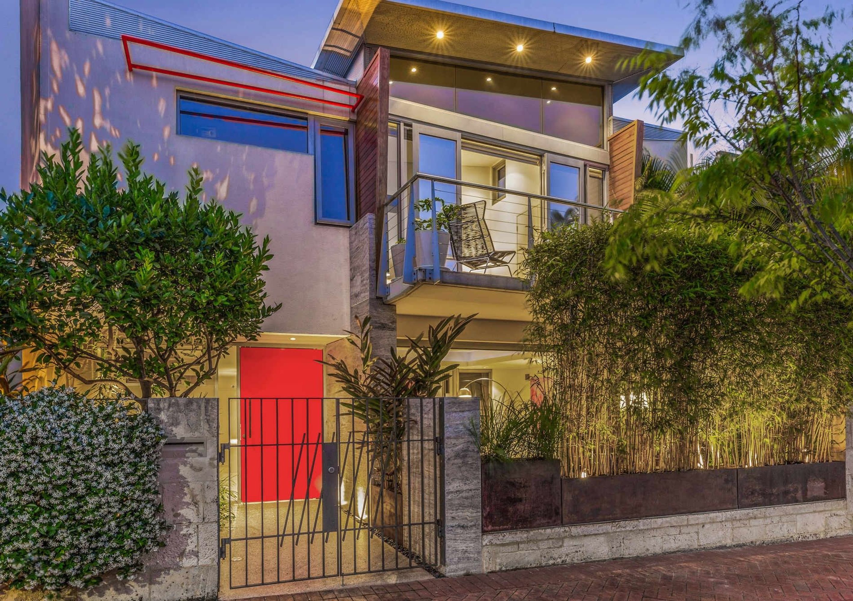 8 Davies Street