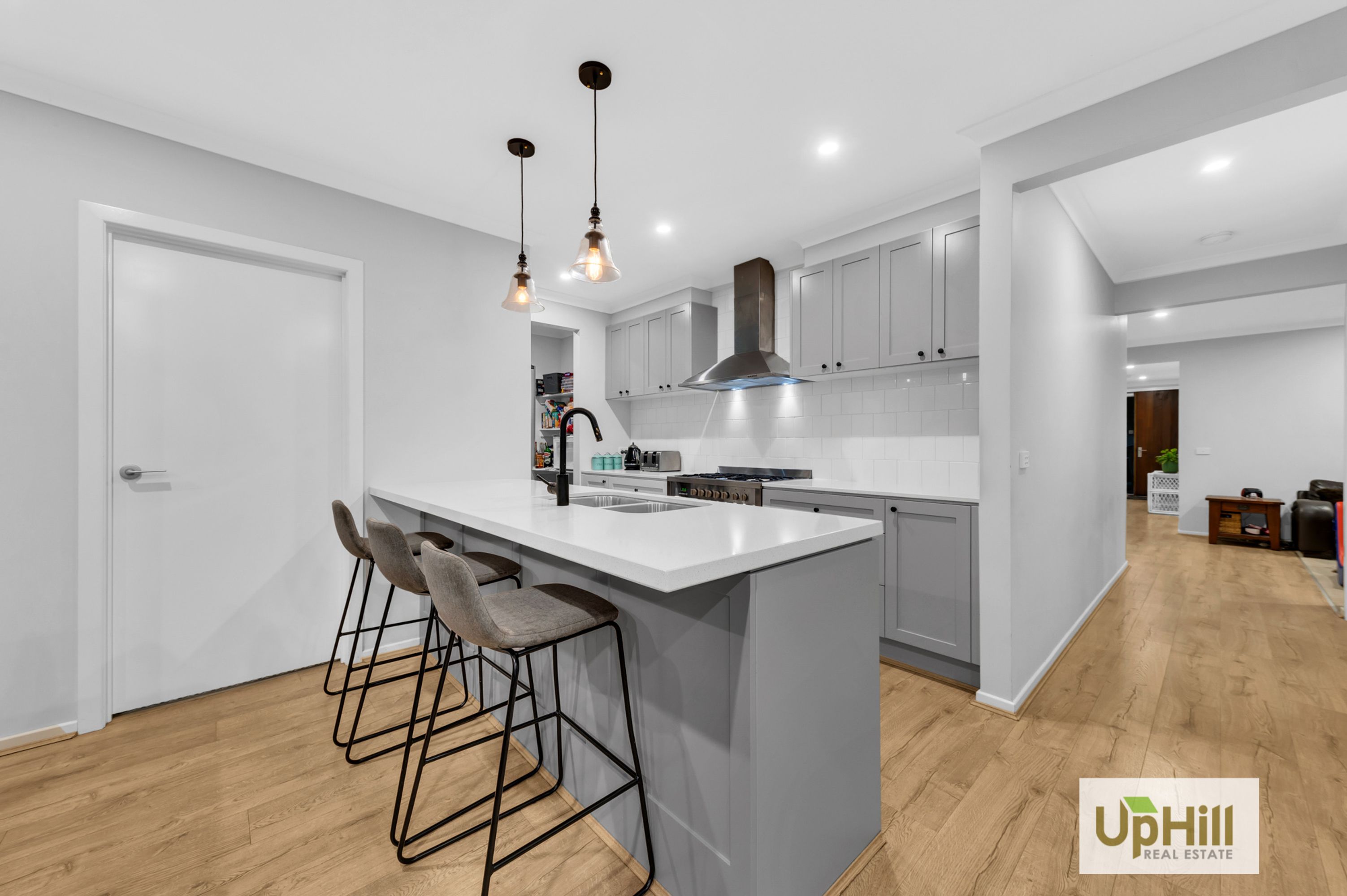 14 Basalt Drive, Clyde North - Thumbnail 2