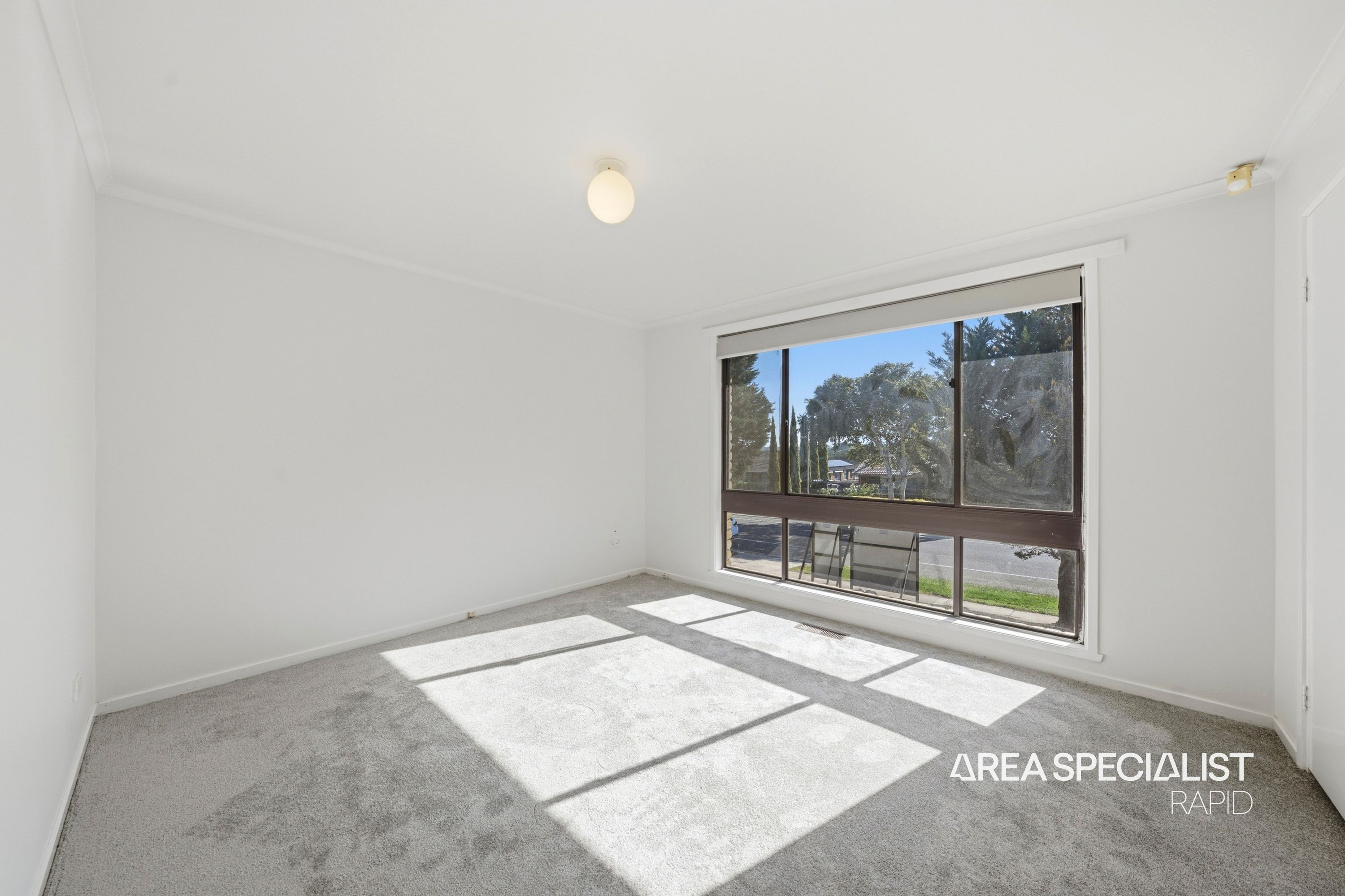 12 Willow Drive, Hampton Park, Hampton Park - Thumbnail 4