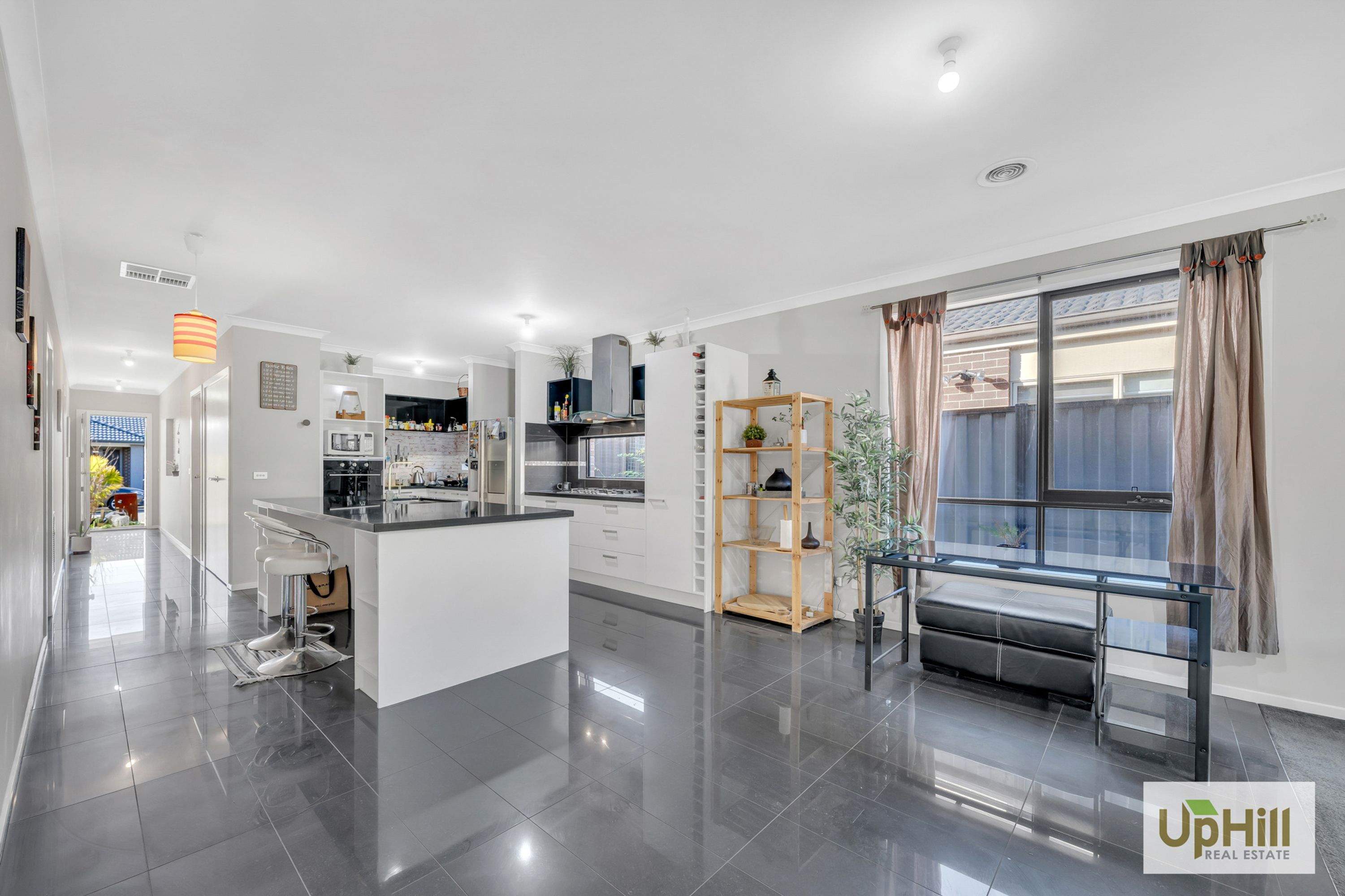 64 SERENE WAY, Clyde North - Thumbnail 6
