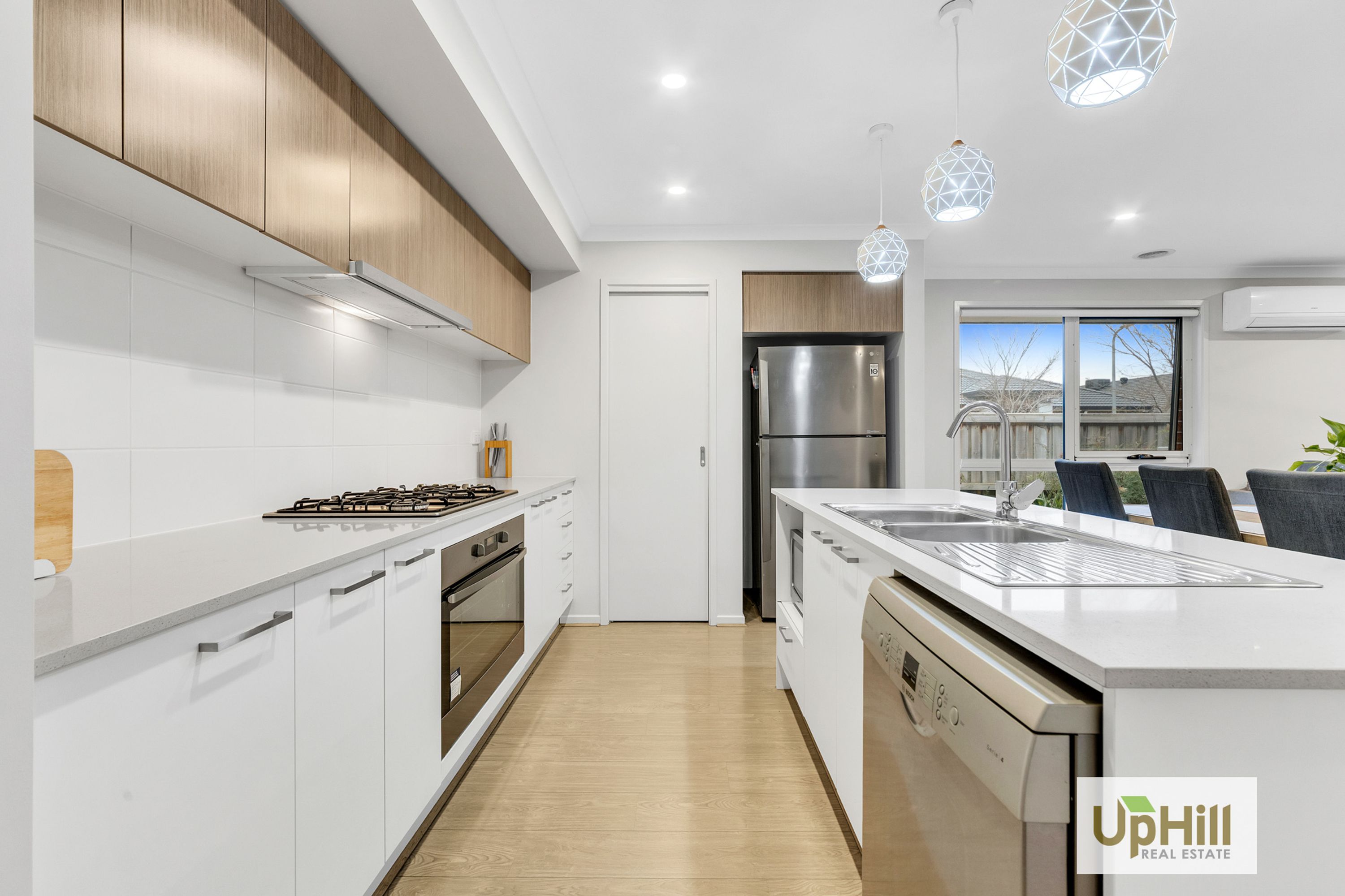 23 Walhallow Drive, Clyde North - Thumbnail 5