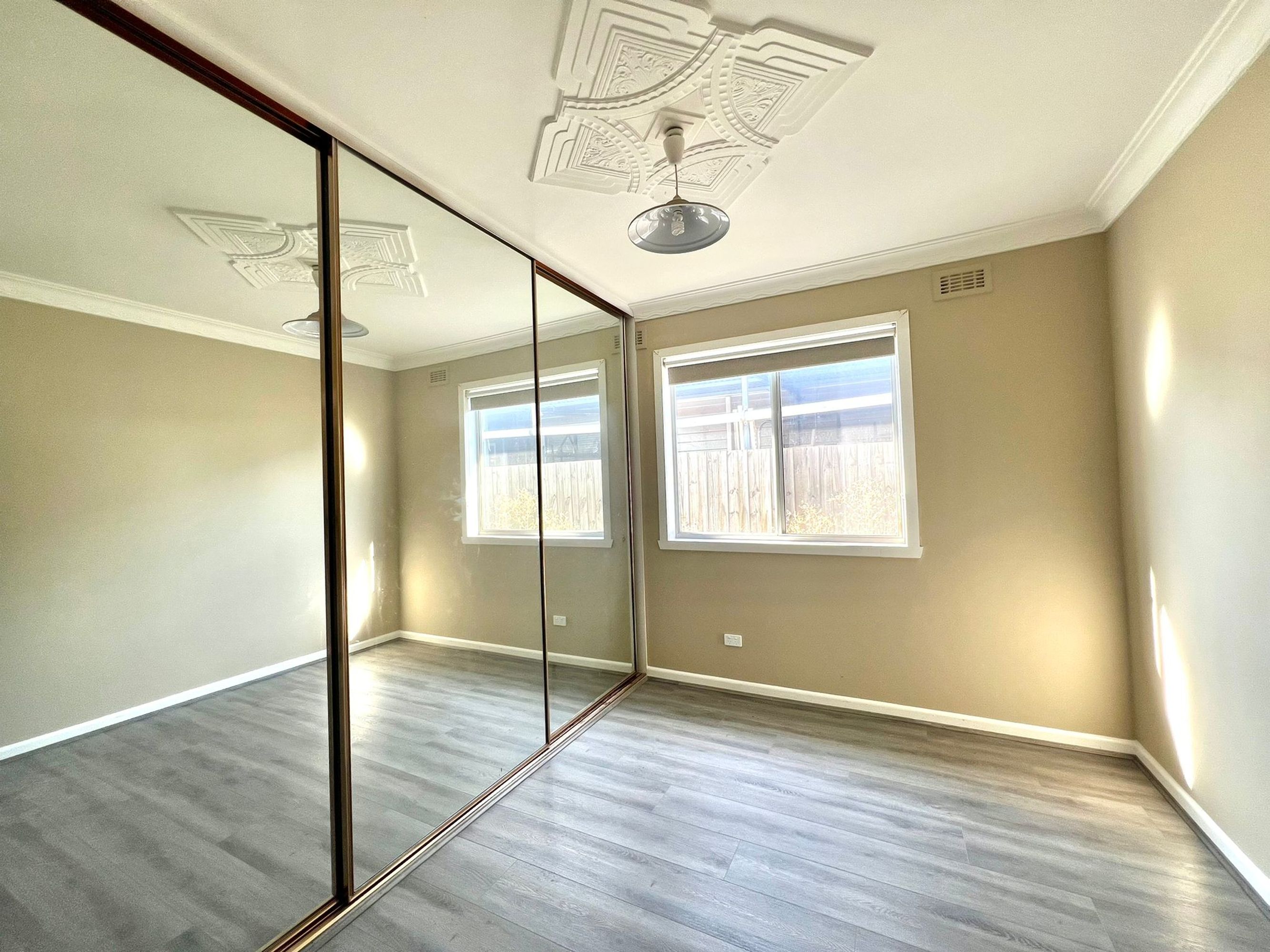58 View Street, St Albans VIC 3021, St Albans - Thumbnail 2