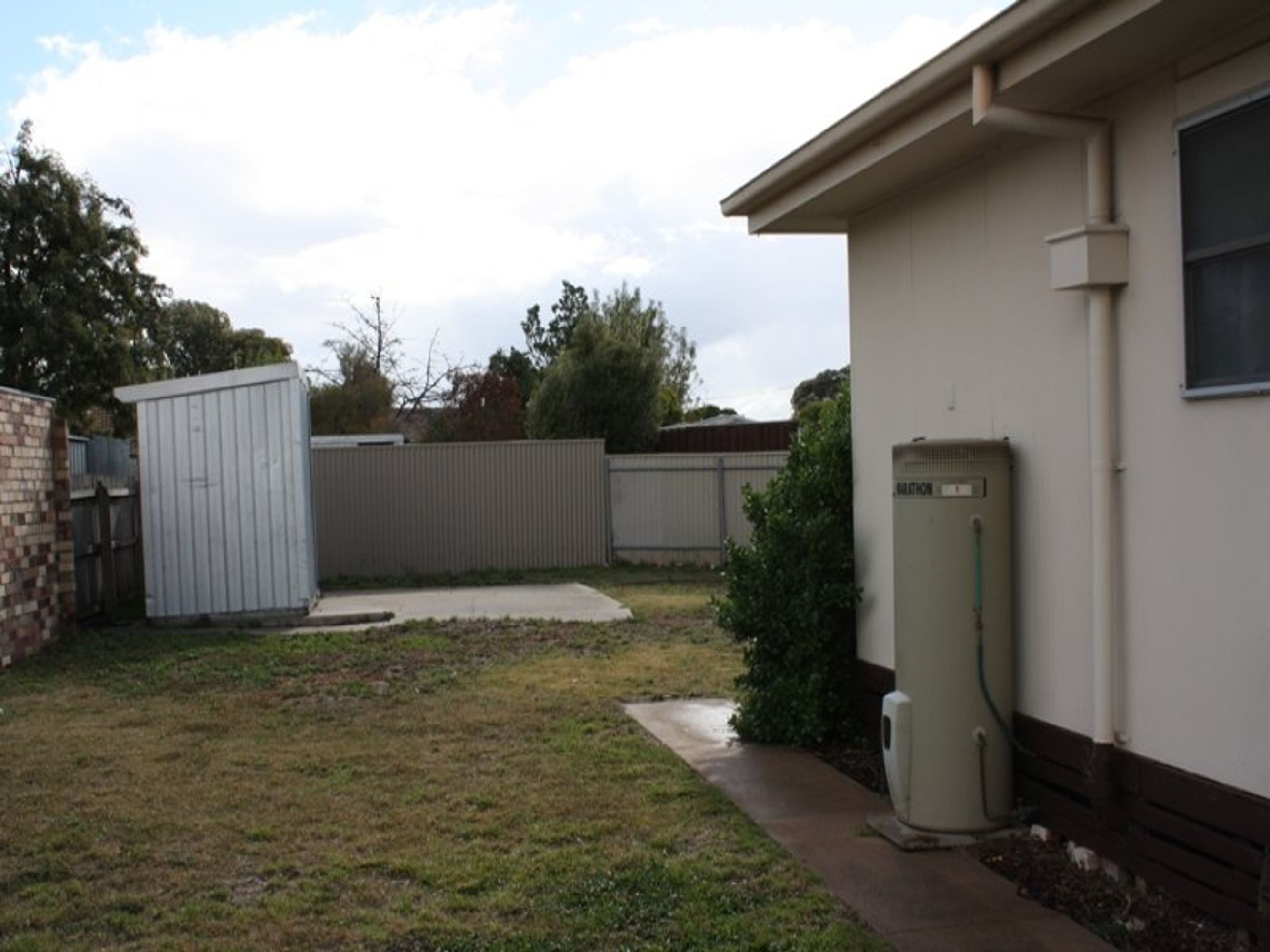 13 Shirley Street, Horsham VIC 3400, Horsham - Thumbnail 2