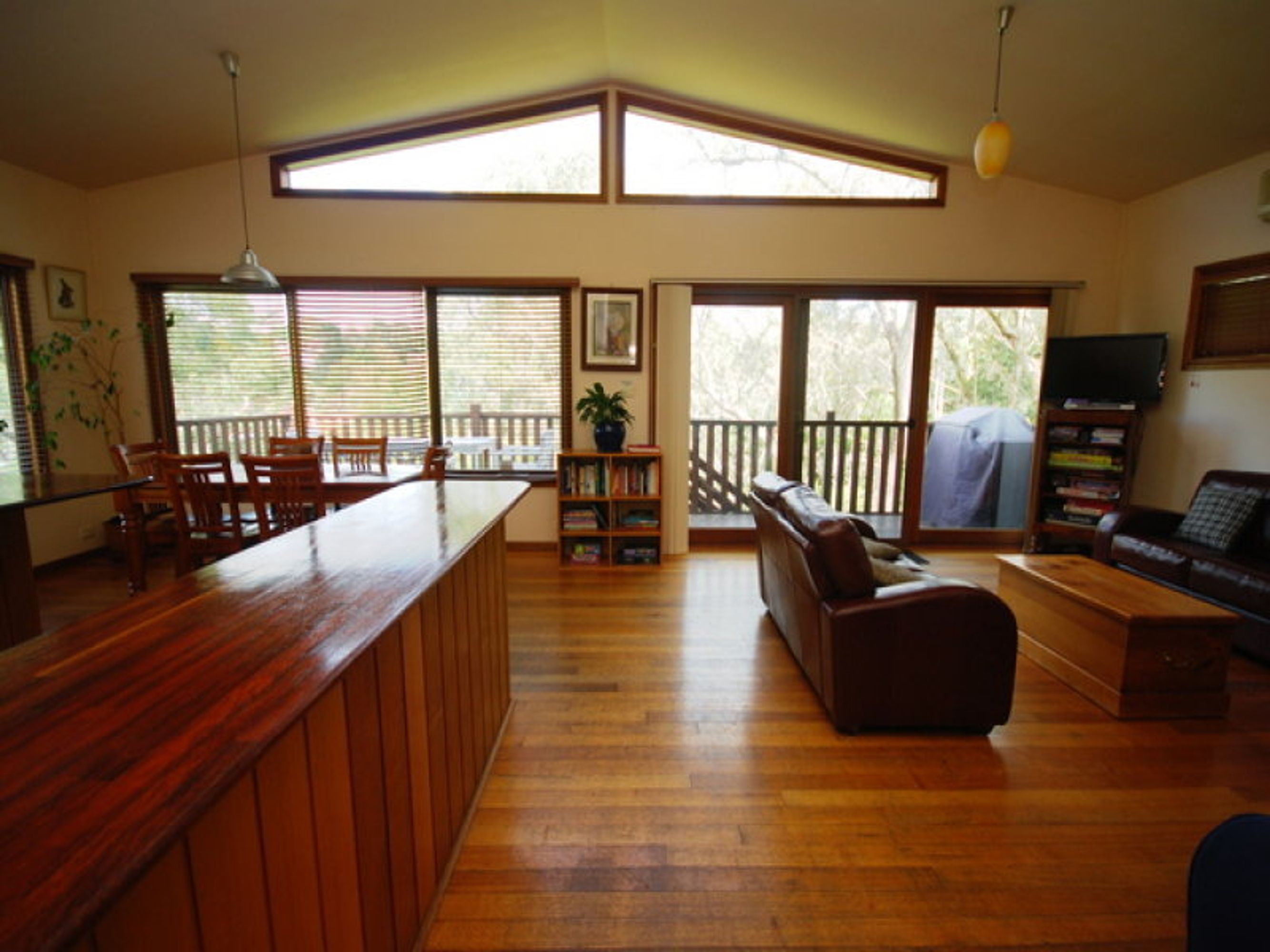 8 Wilson Street, Katoomba - Thumbnail 2