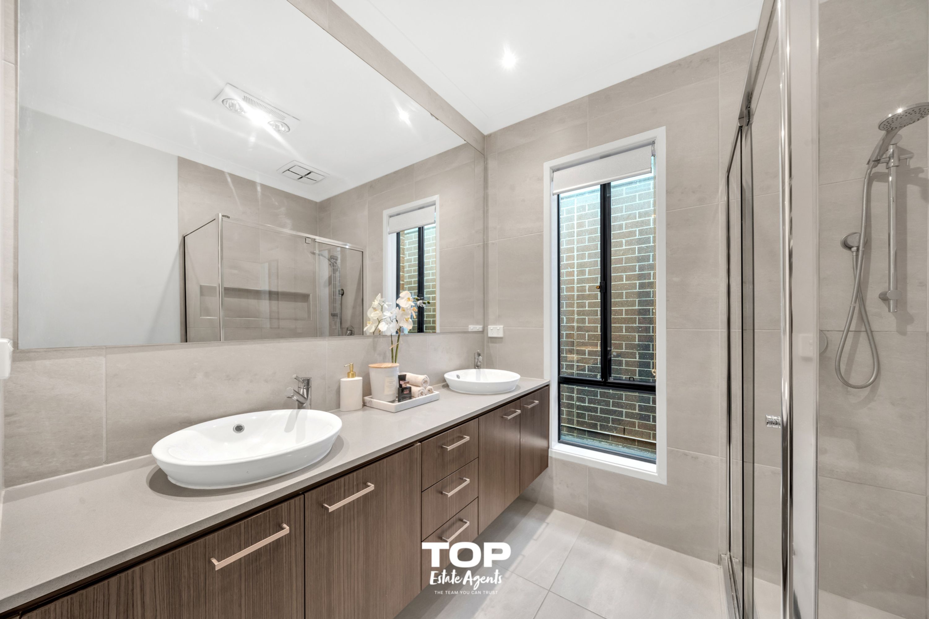 20 Marblelight Way, Clyde North - Thumbnail 5
